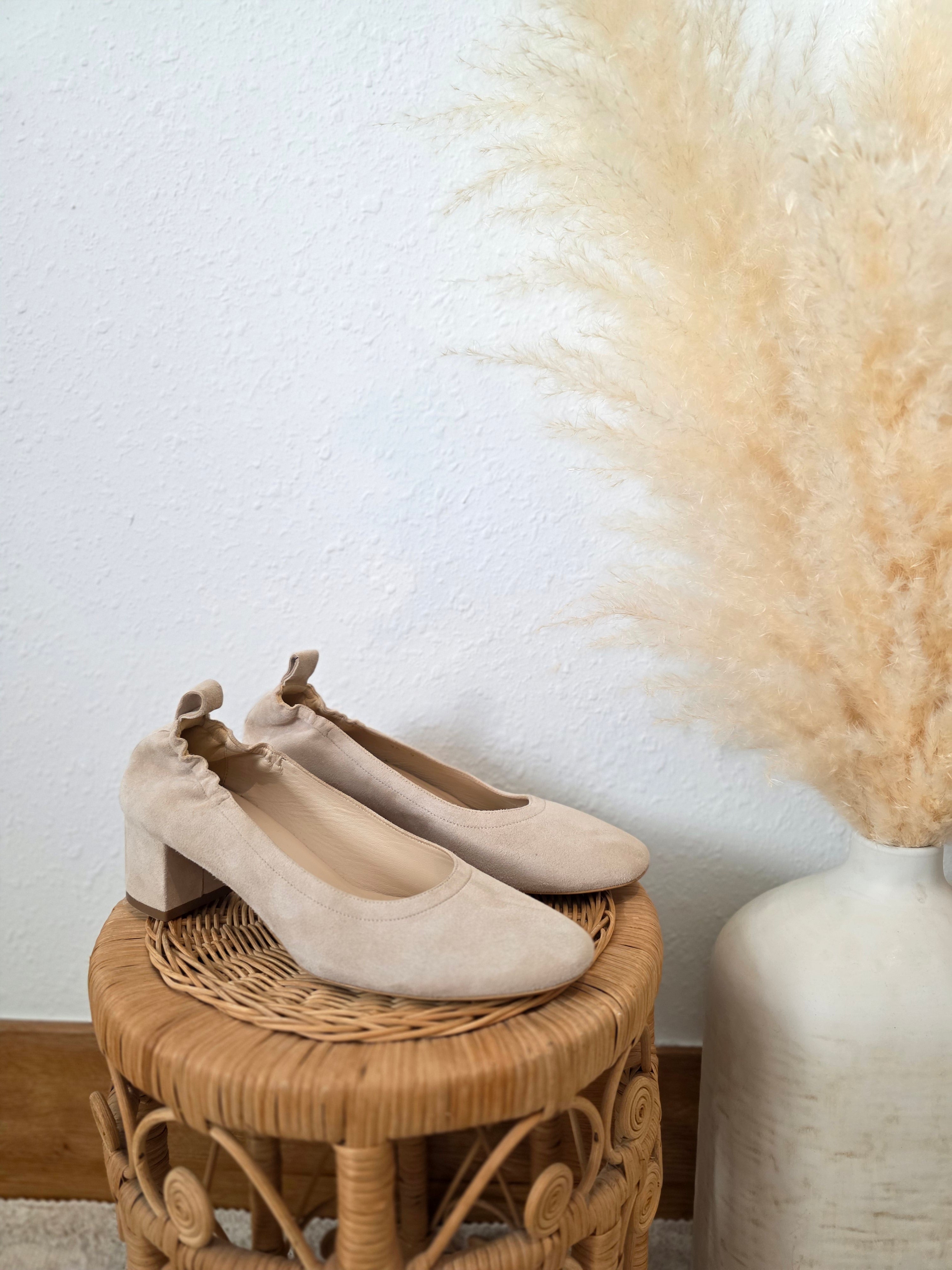 Everlane Suede Day Heels (9)