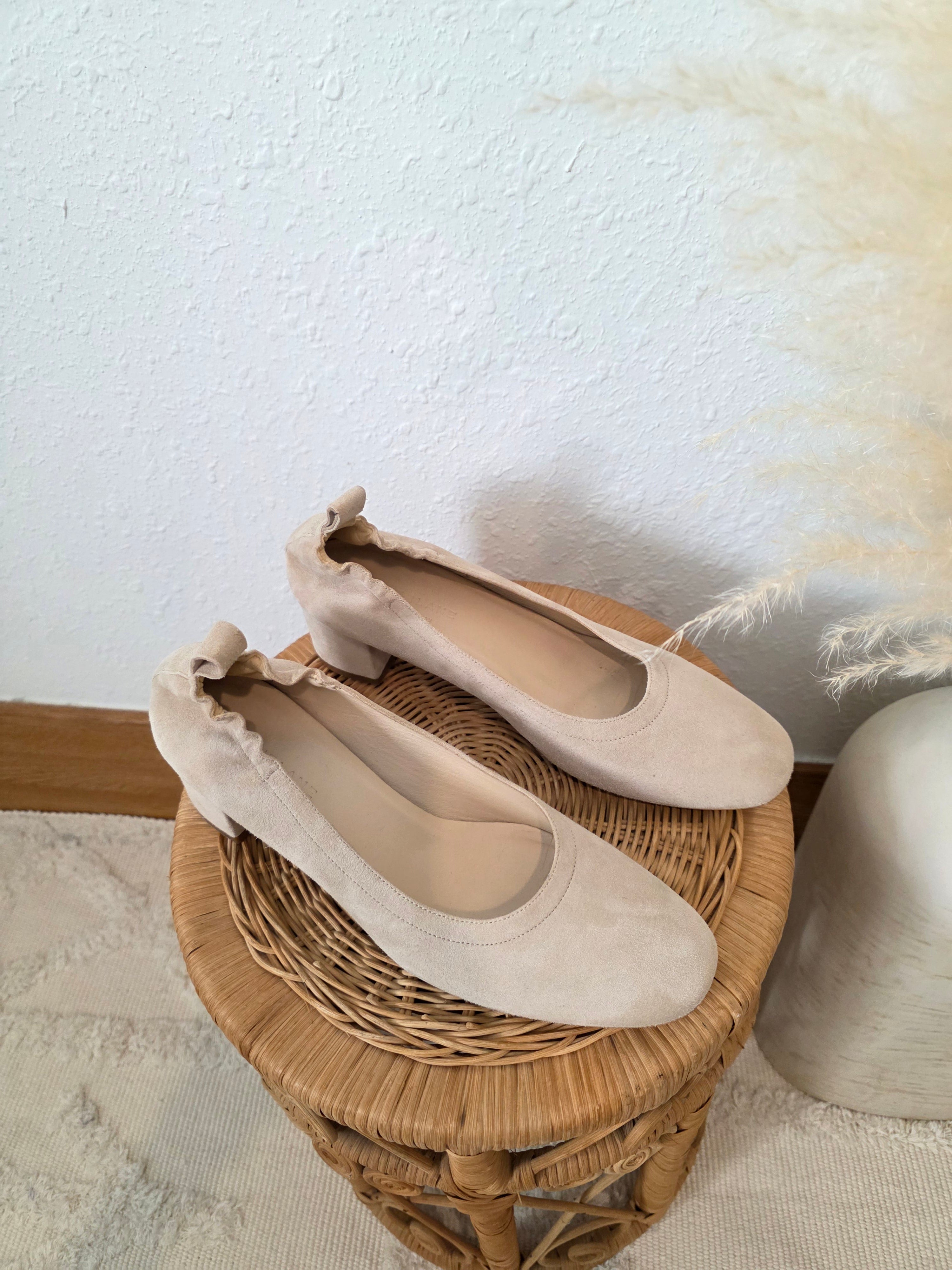 Everlane Suede Day Heels (9)
