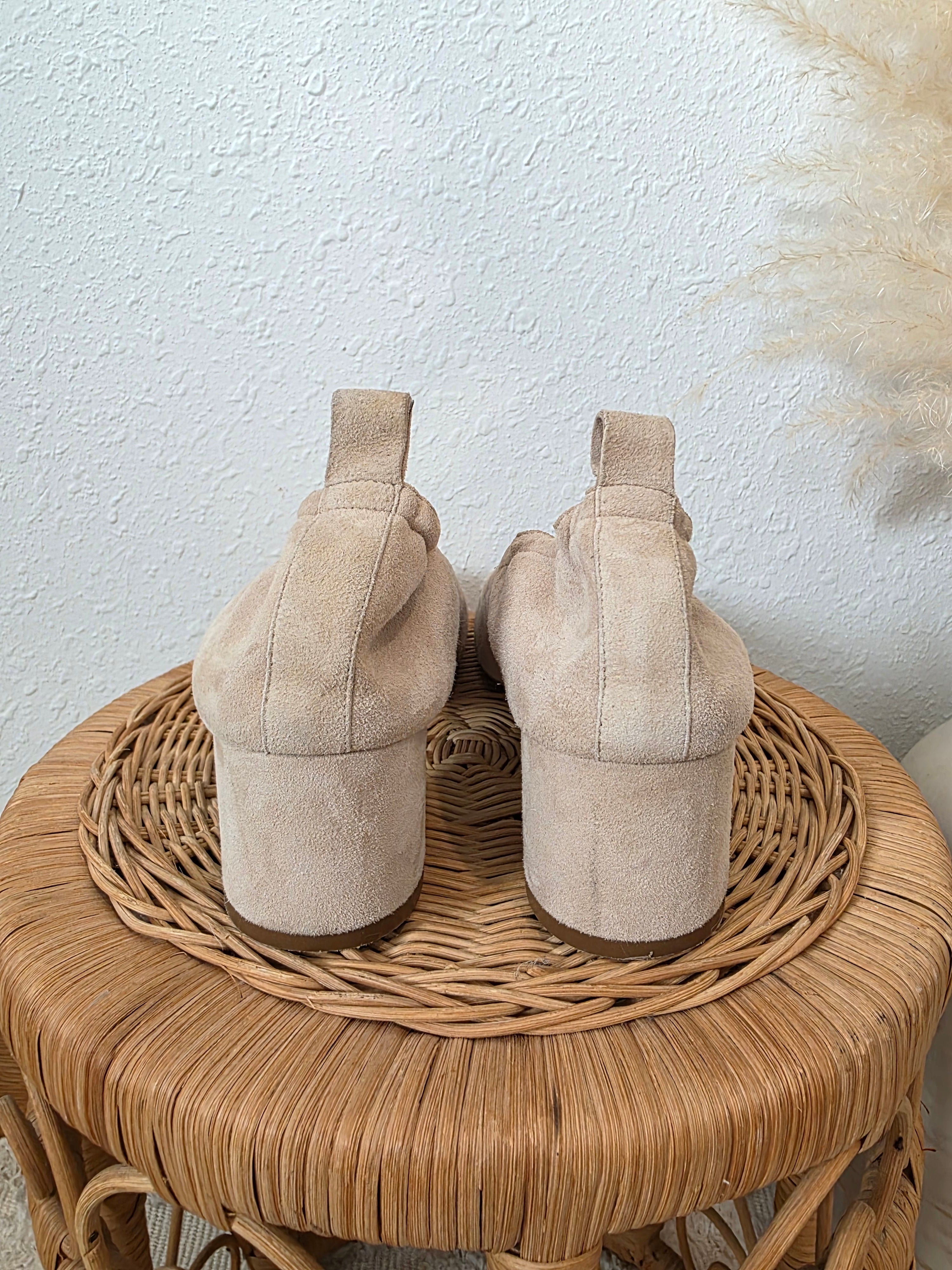 Everlane Suede Day Heels (9)