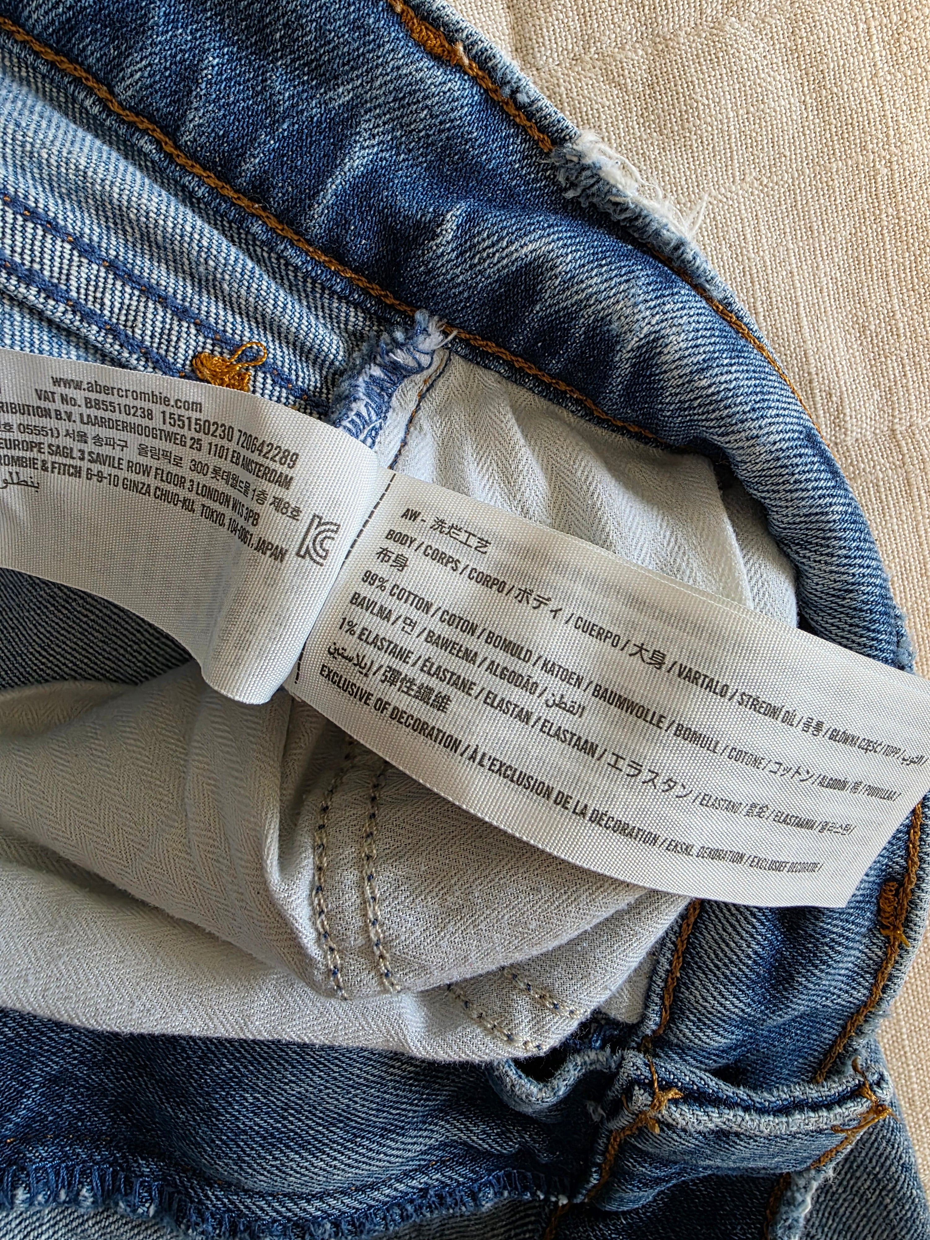 Abercrombie 90s Relaxed Jeans (27/4)