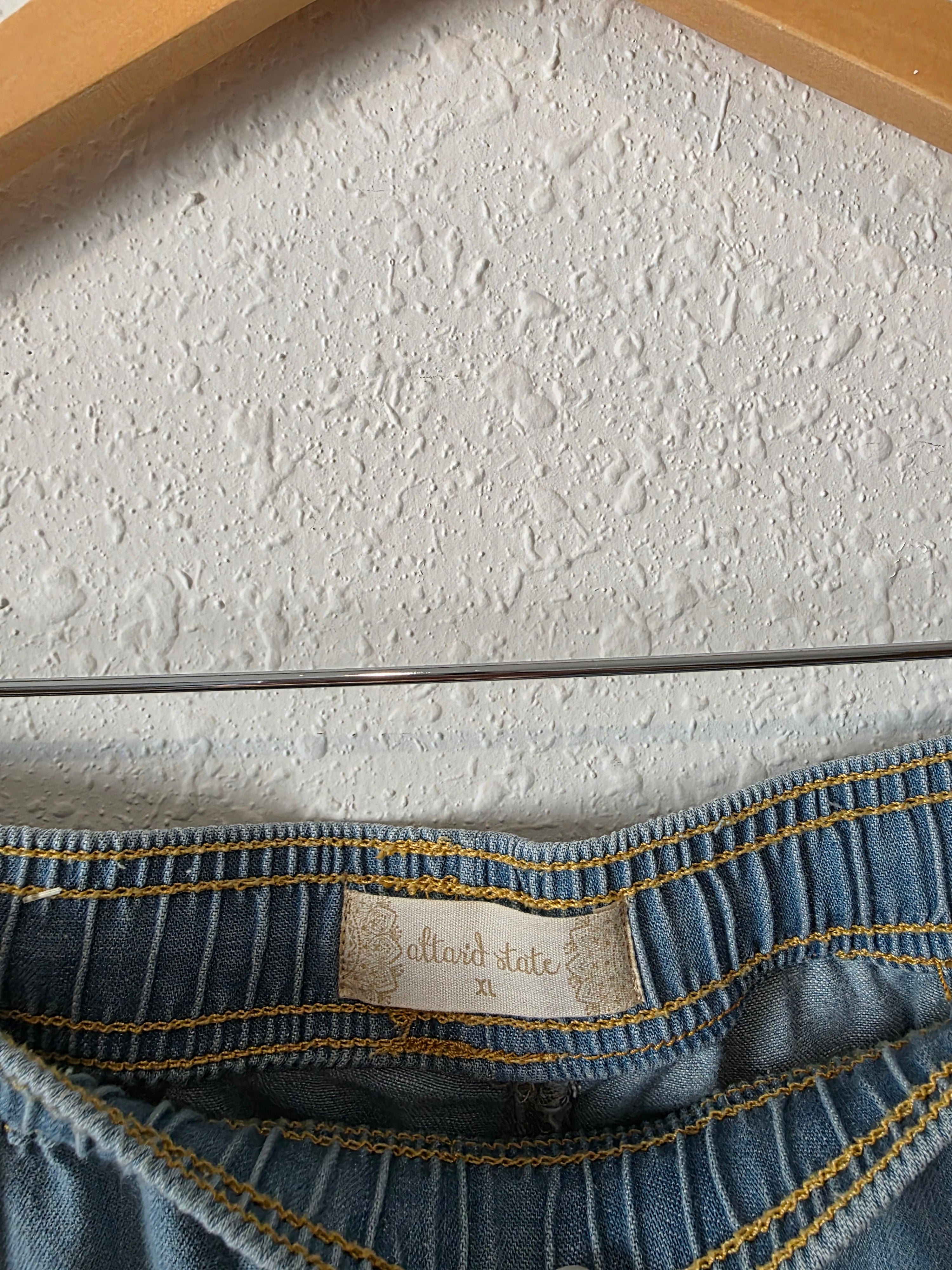 Altar'd State Wide Leg Easy Jeans (XL)