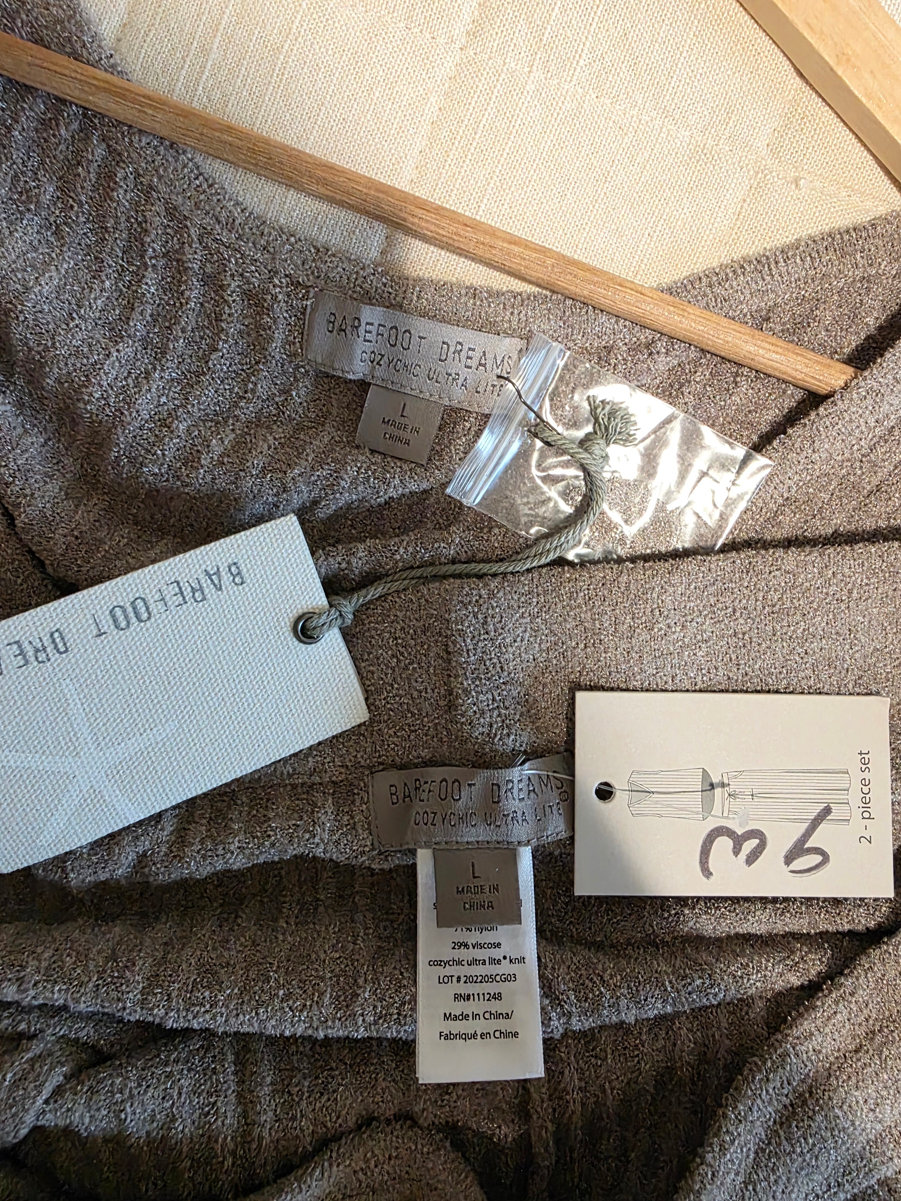 NEW Barefoot Dreams Ribbed Matching Set (L)