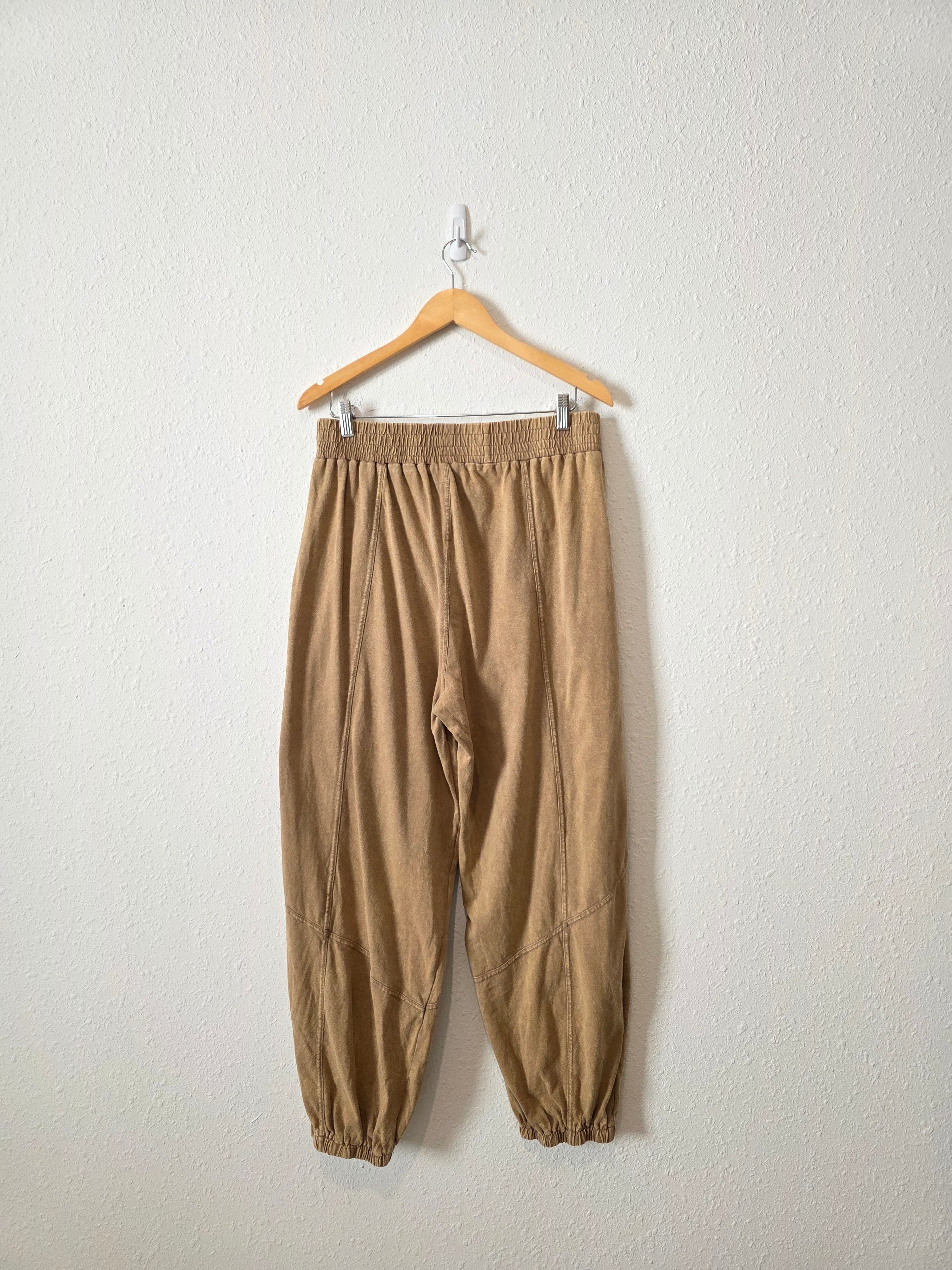 Neutral Relaxed Tapered Pants (L)