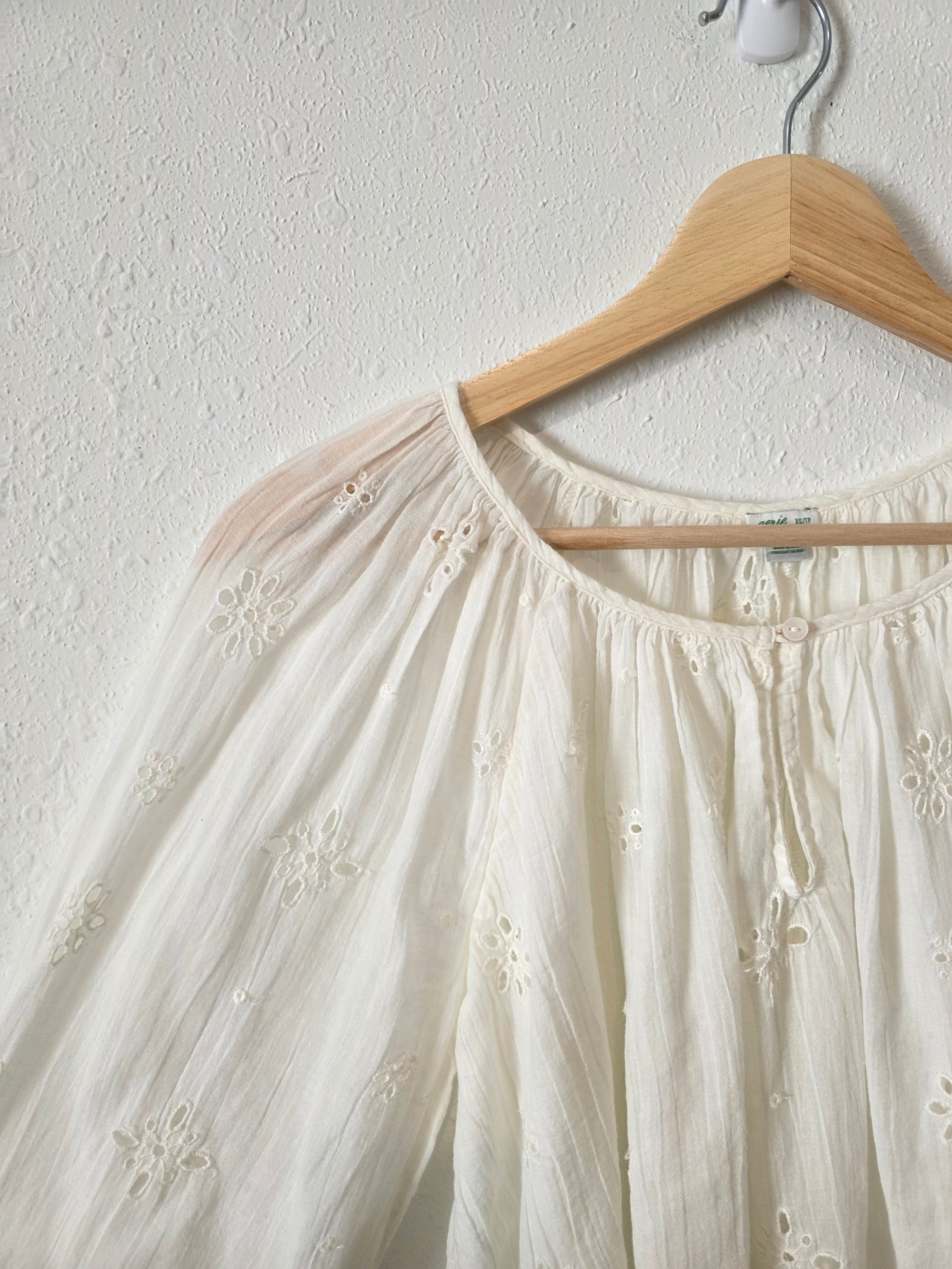 Aerie Floral Eyelet Cotton Blouse (XS)