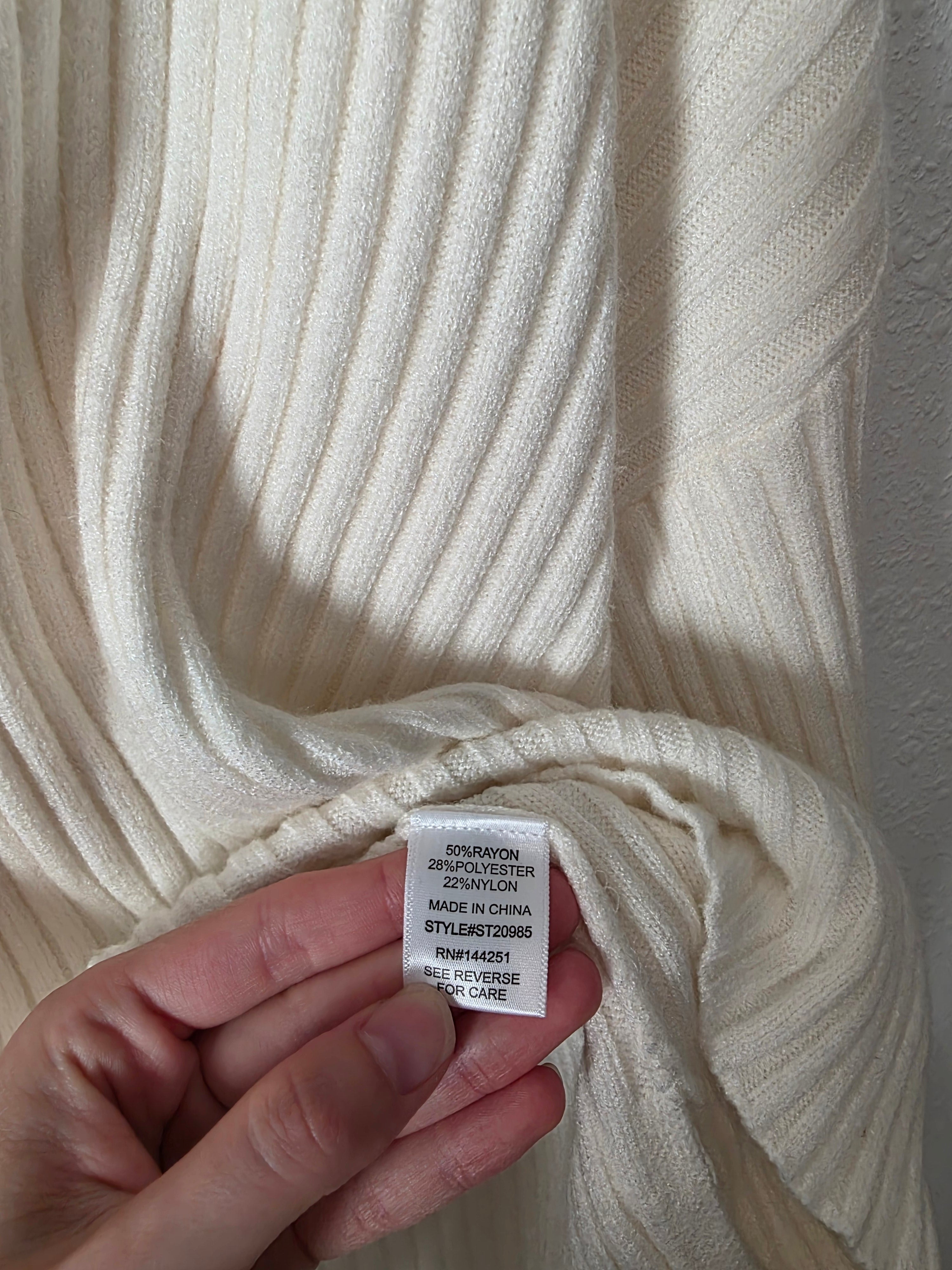 Ribbed Knit Button Up Sweater (L)