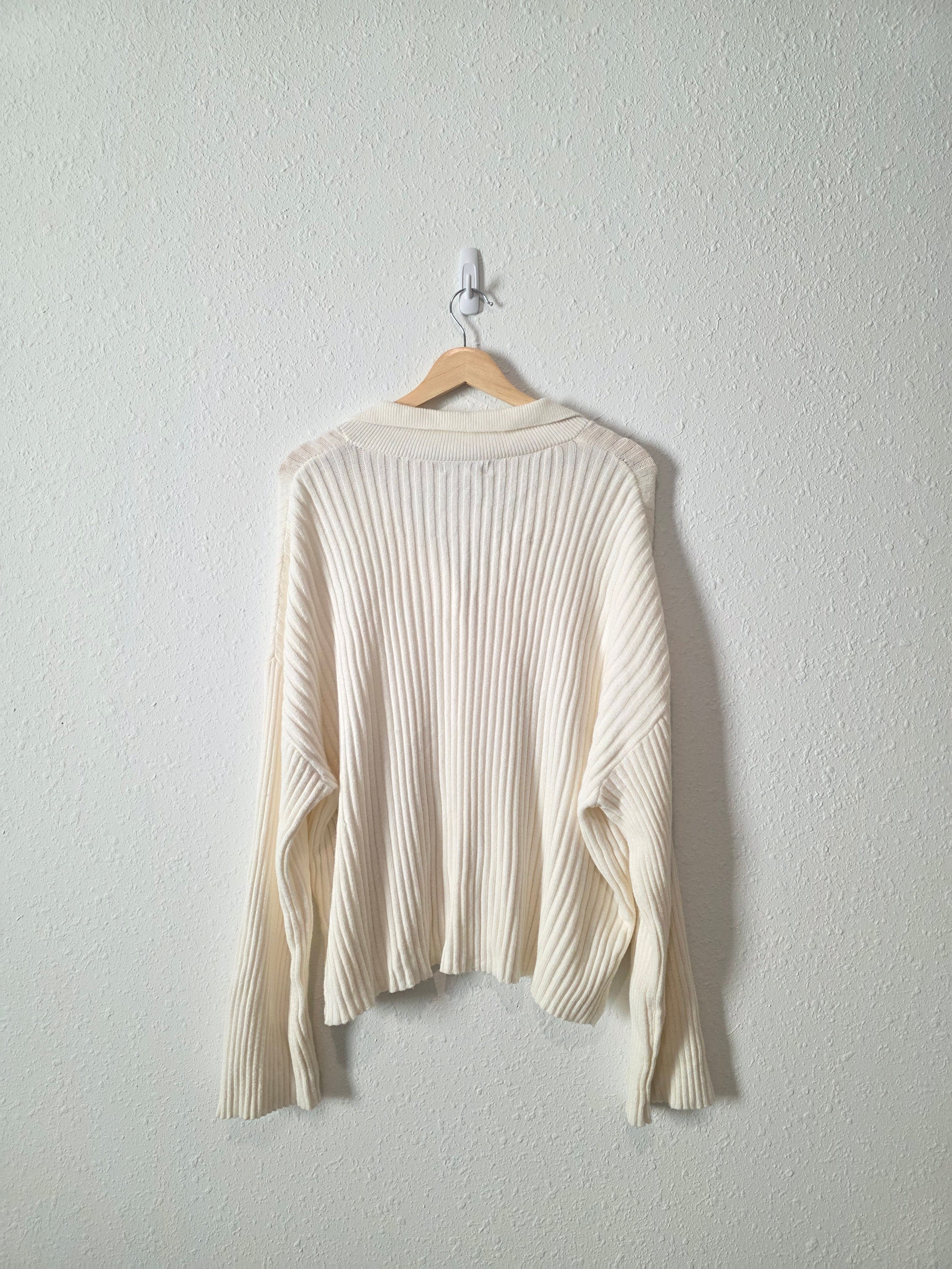 Ribbed Knit Button Up Sweater (L)