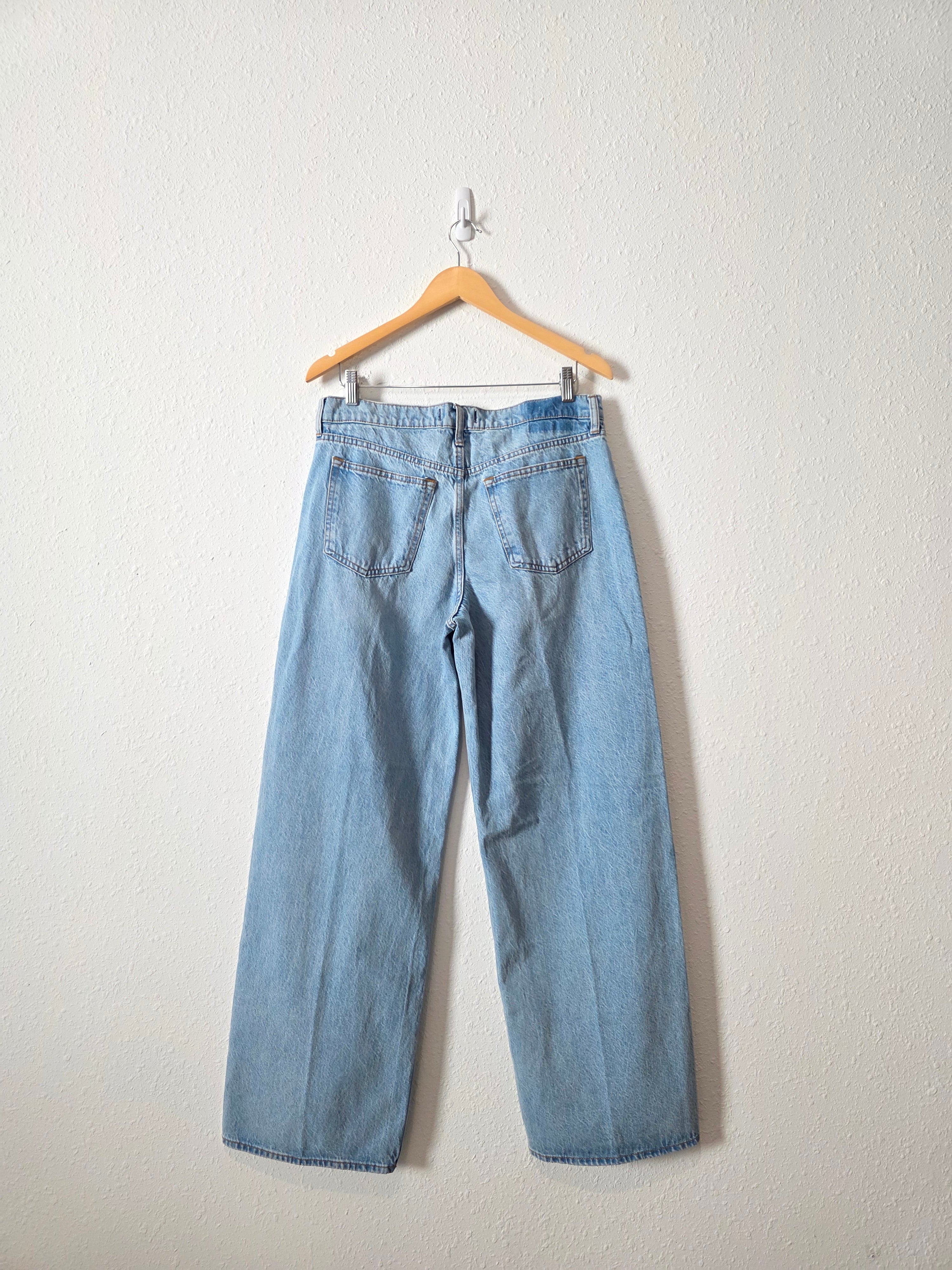 Abercrombie Light Wash Loose Jeans (28/6 long)