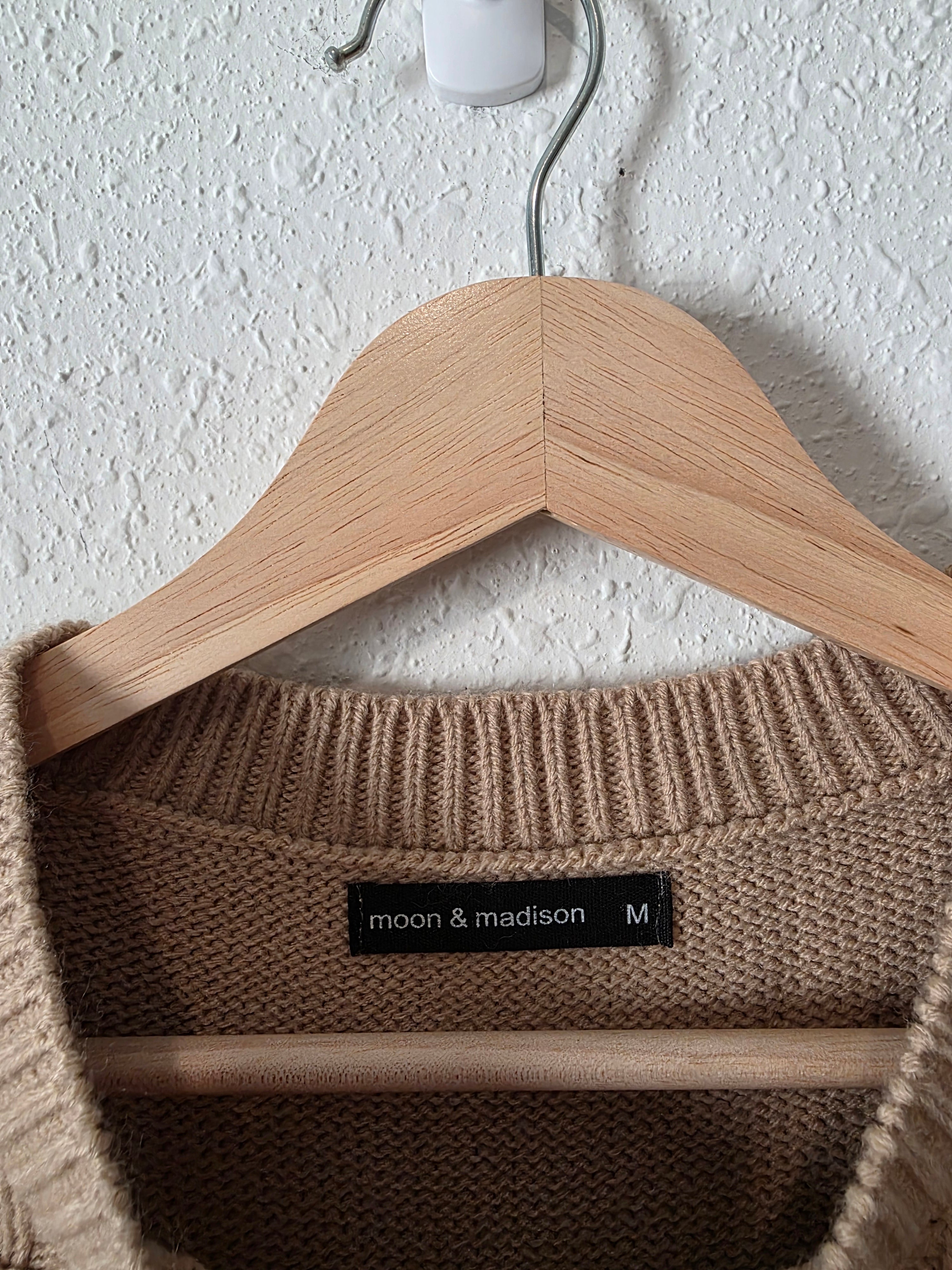 Cable Knit Sweater Vest (M)