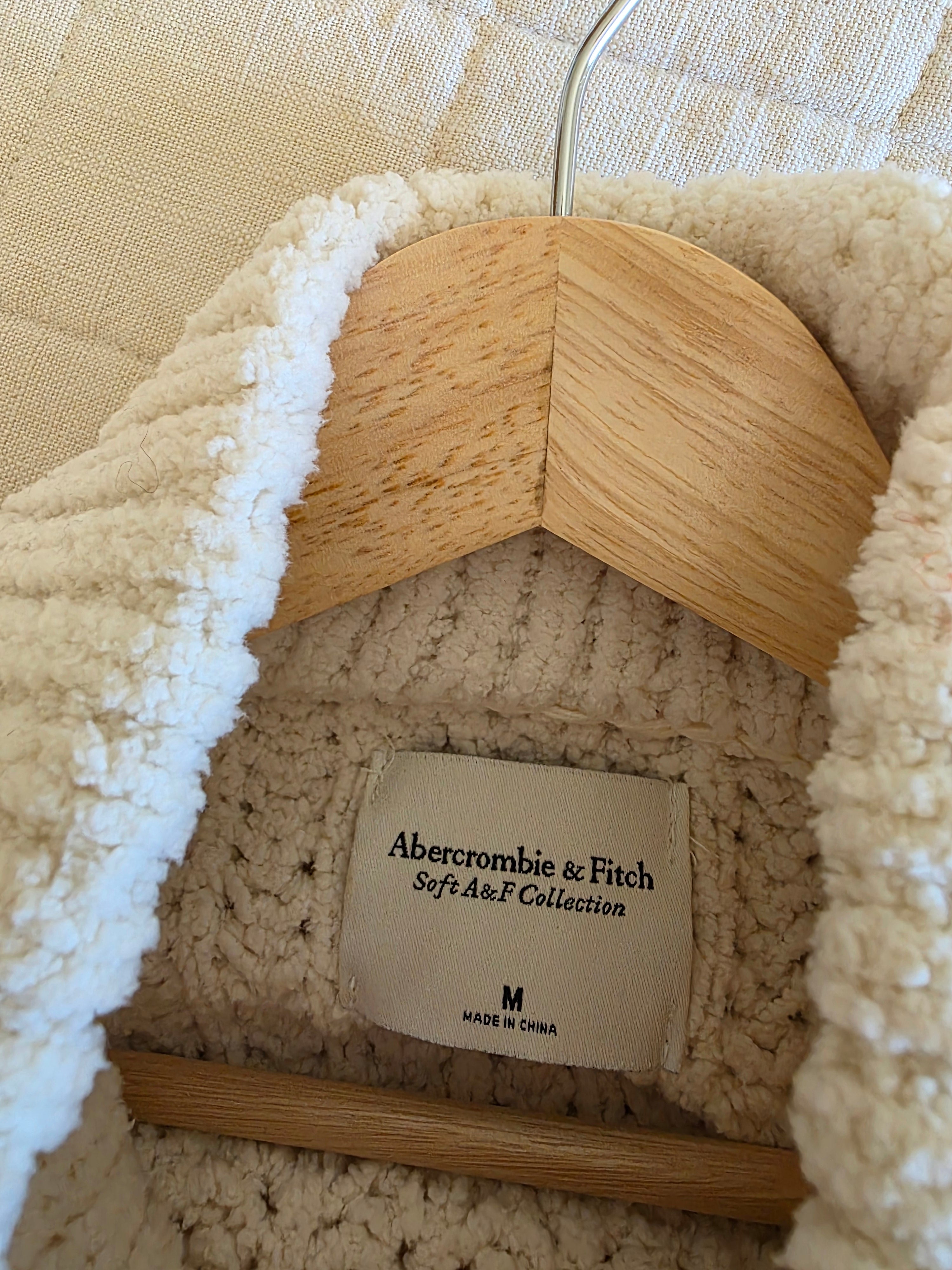 Abercrombie Chunky Turtleneck Sweater (M)