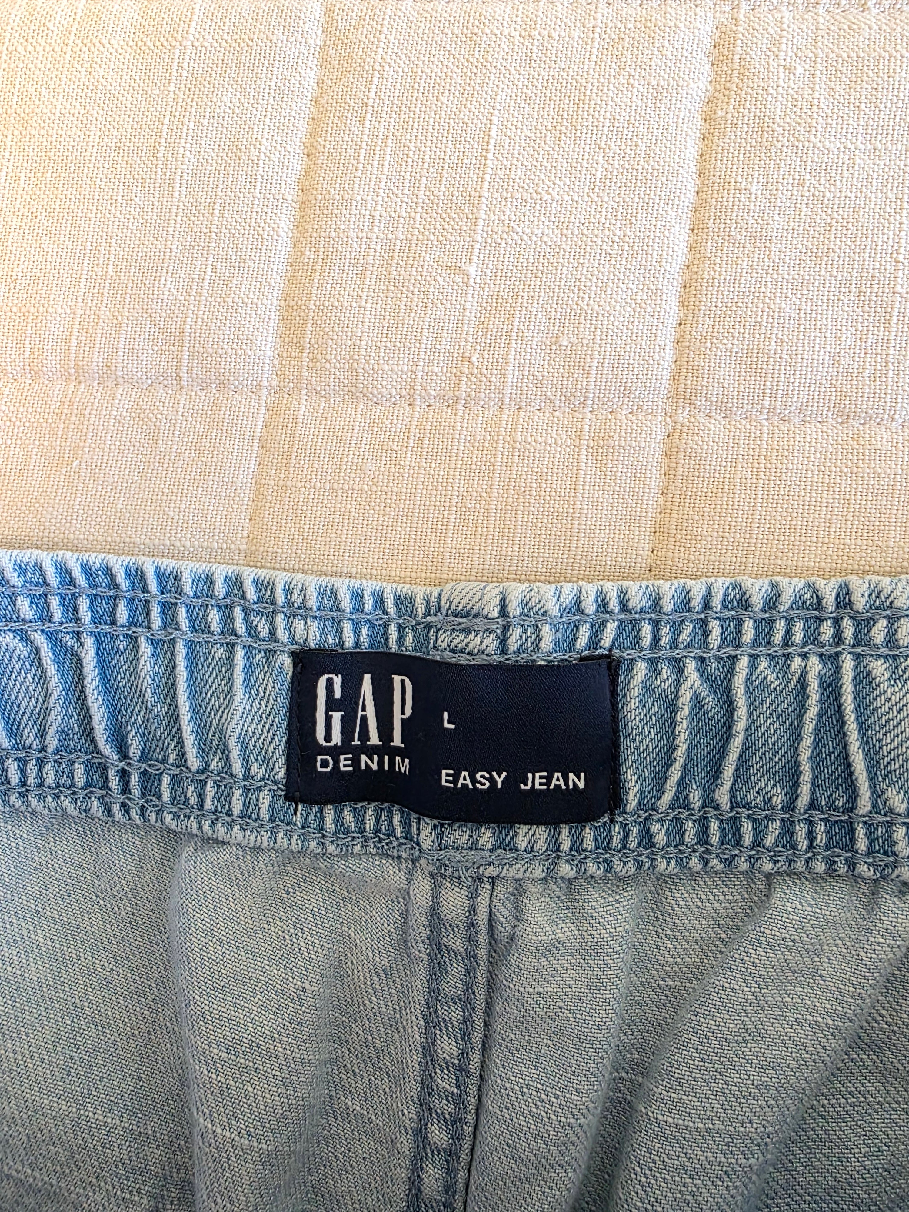 Gap Light Wash Easy Jeans (L)