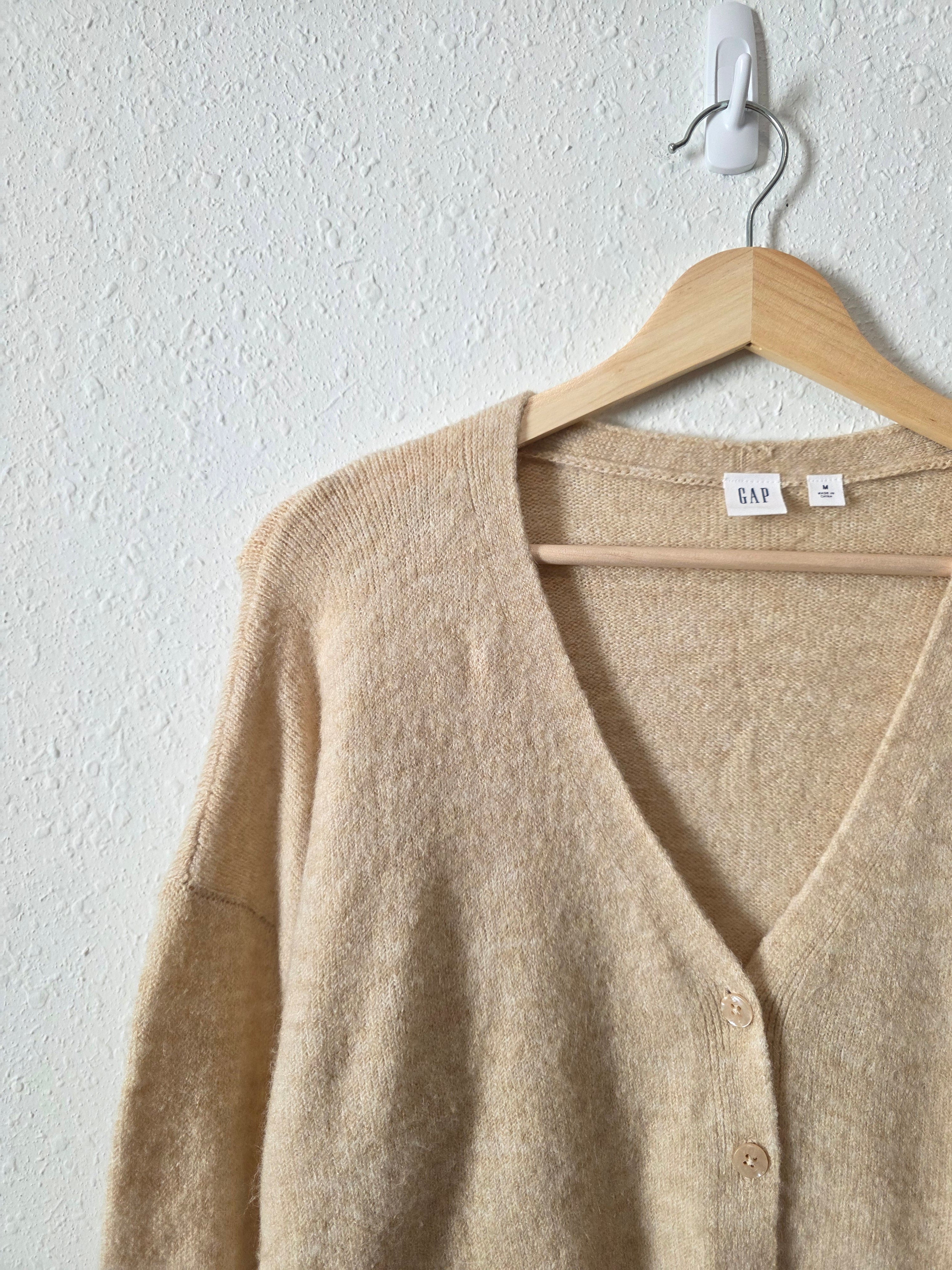 Gap Cozy V Neck Cardigan Sweater (M)