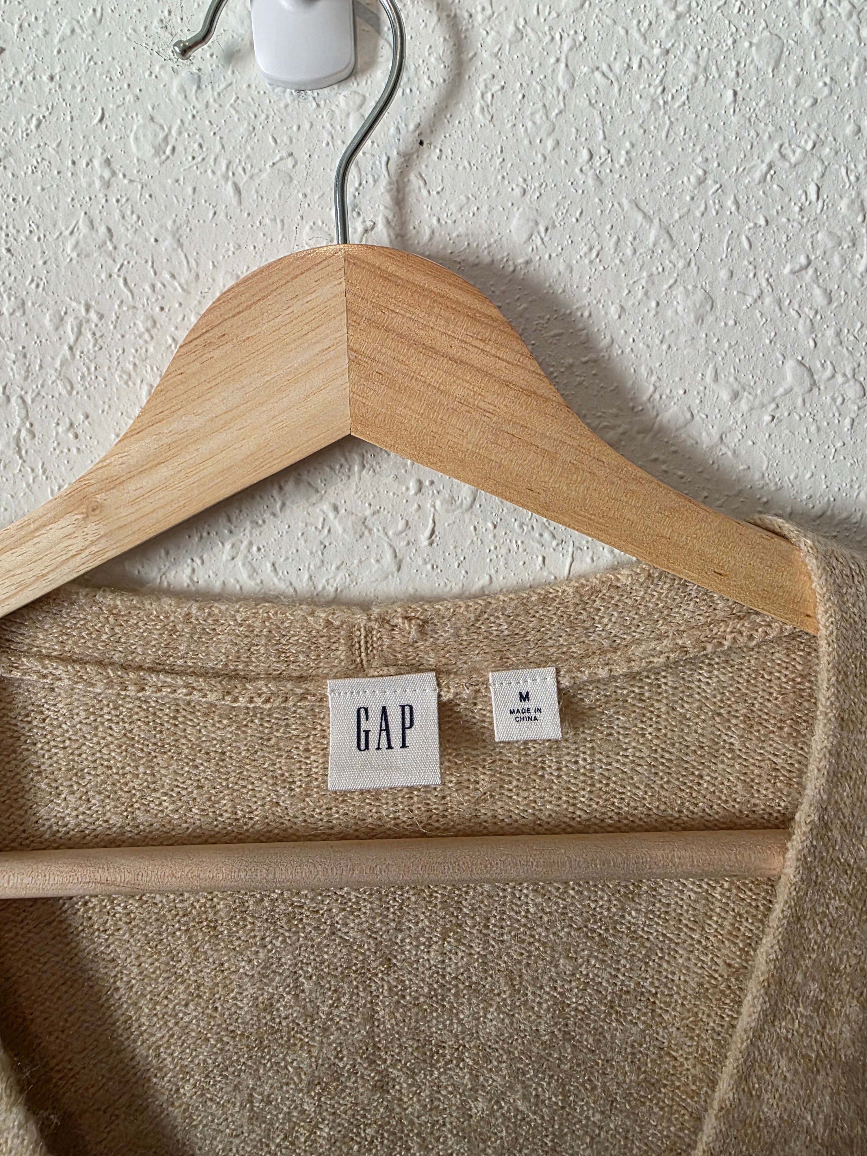 Gap Cozy V Neck Cardigan Sweater (M)