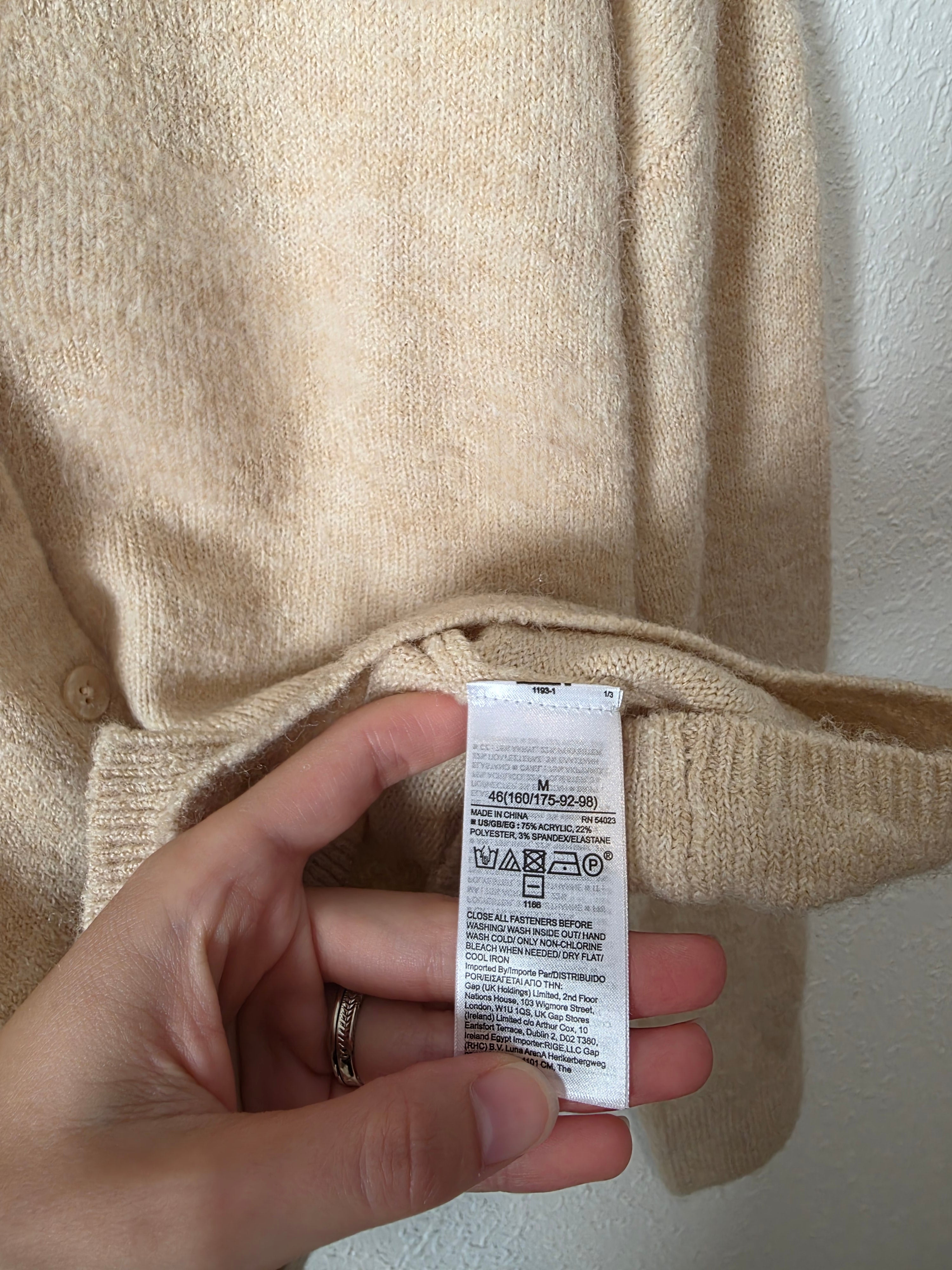 Gap Cozy V Neck Cardigan Sweater (M)