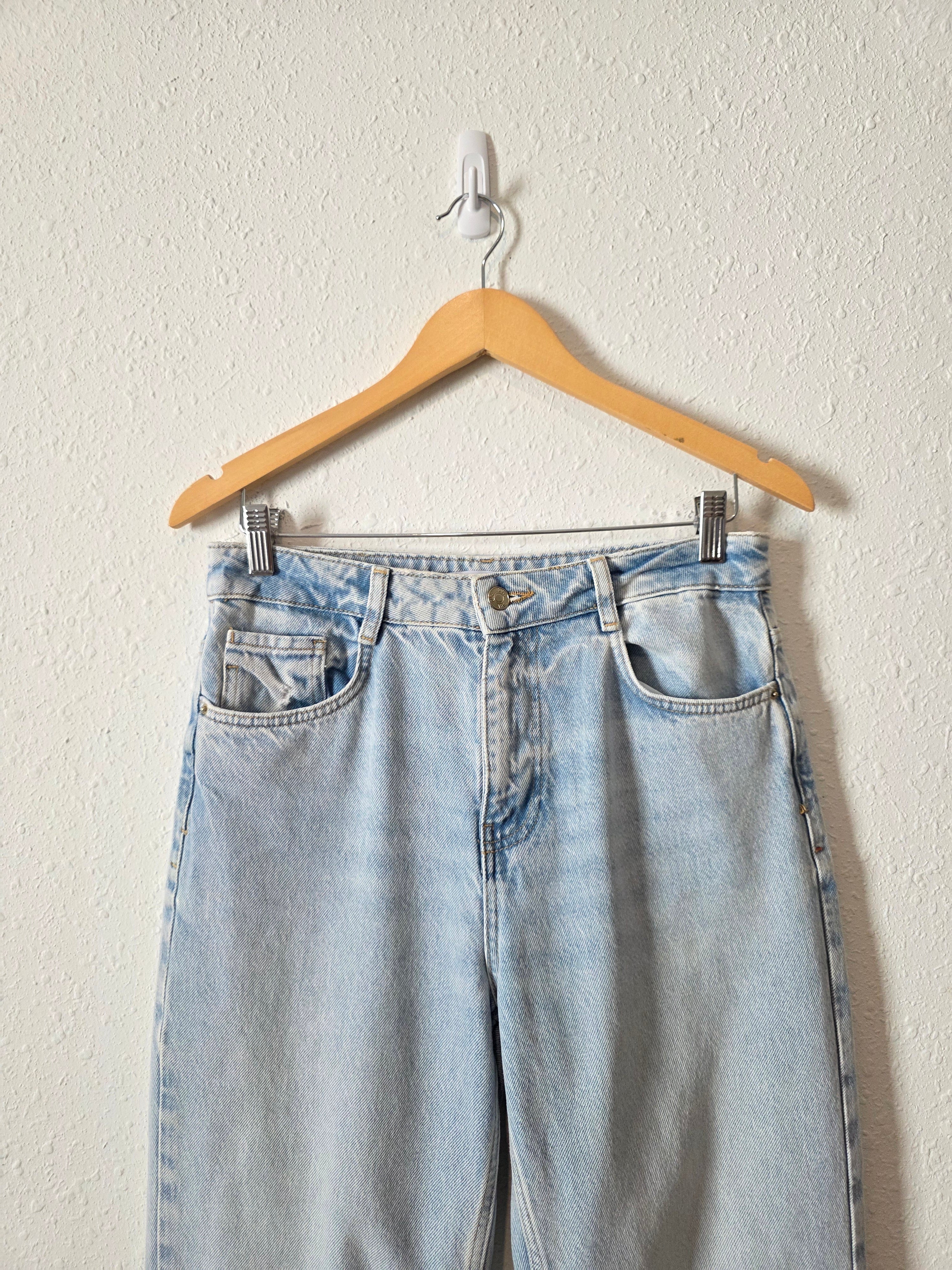 Zara Light Wash Straight Jeans (6)