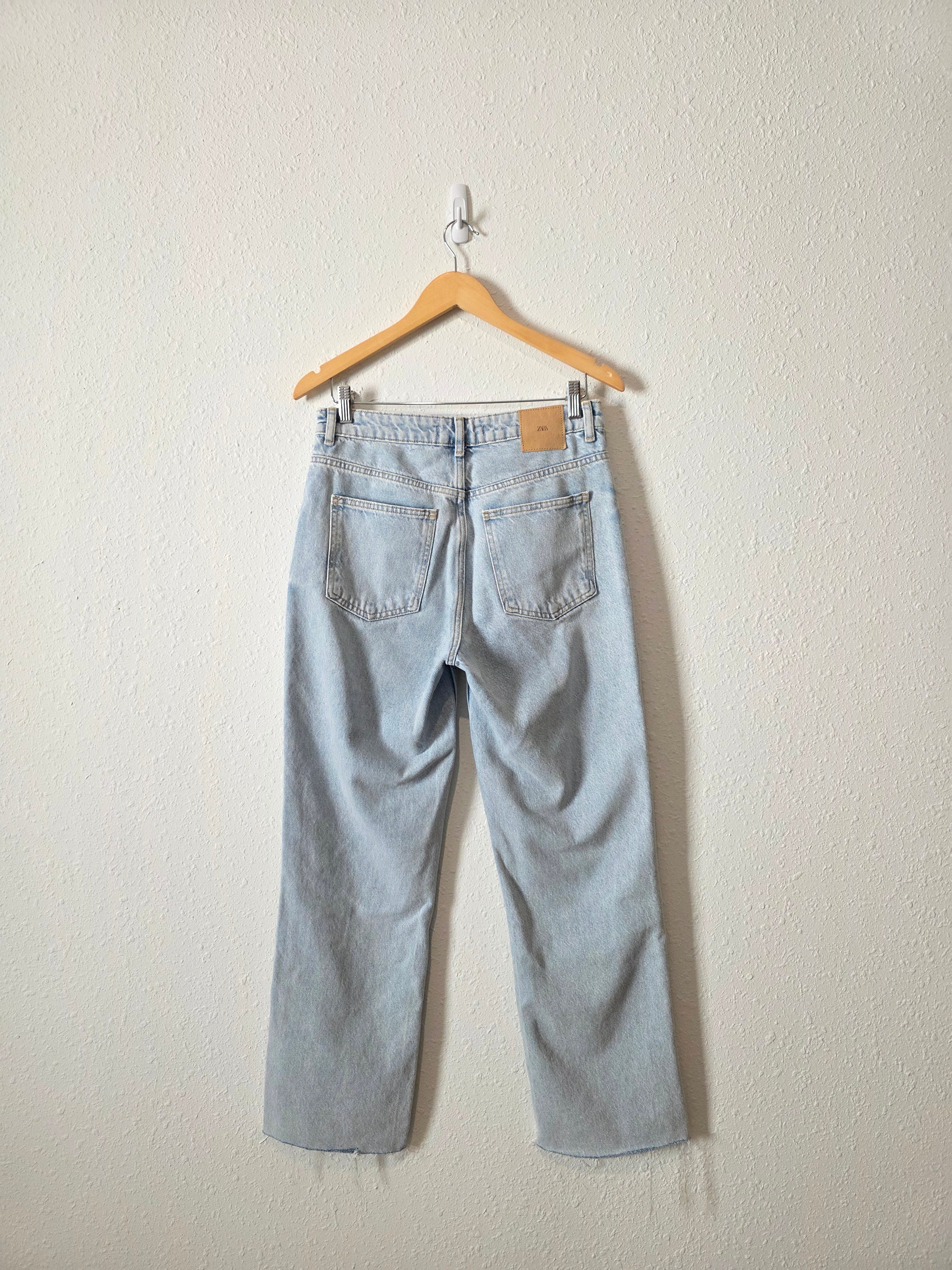 Zara Light Wash Straight Jeans (6)