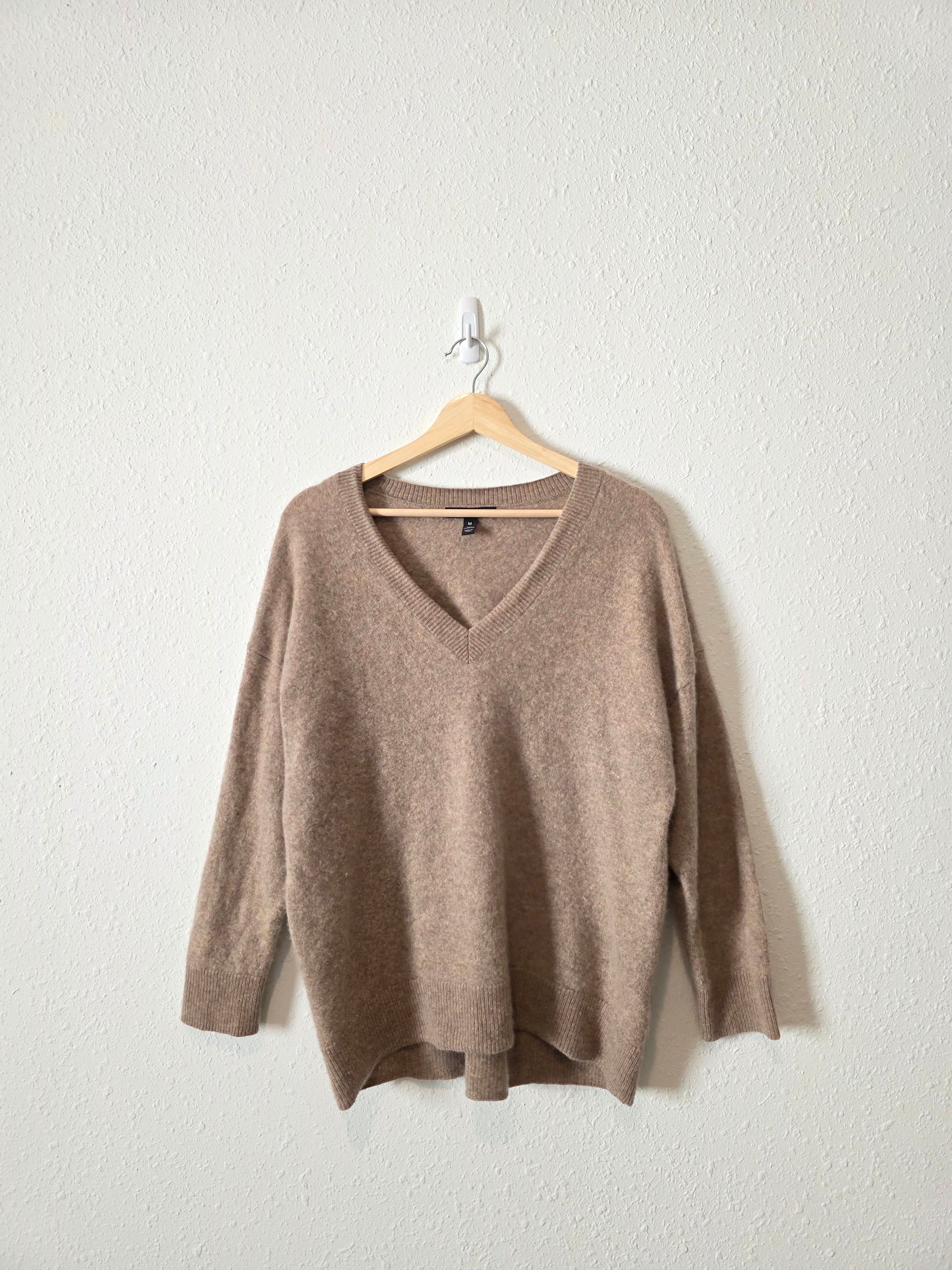 Banana Republic V Neck Cashmere Sweater (M)