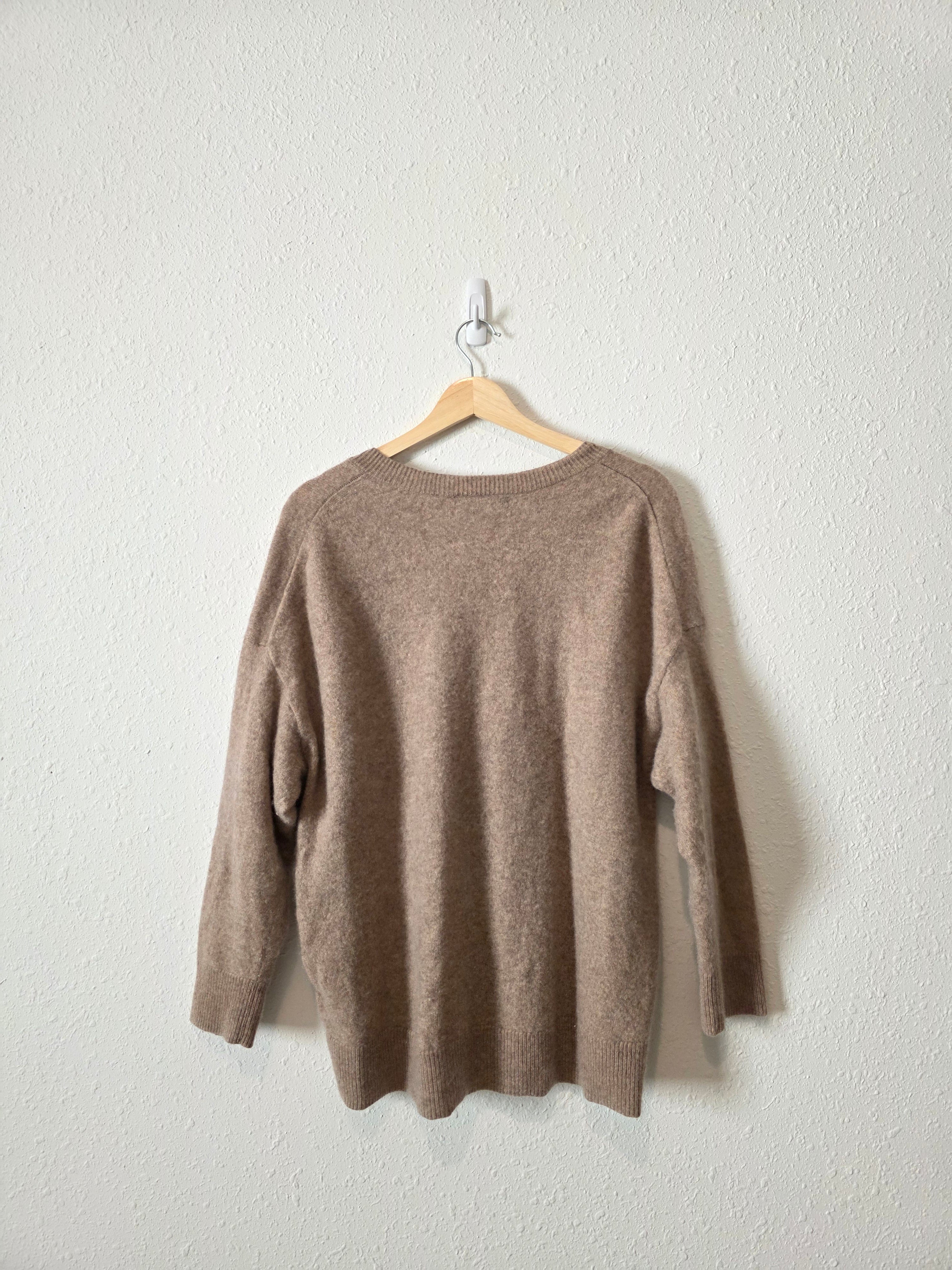 Banana Republic V Neck Cashmere Sweater (M)