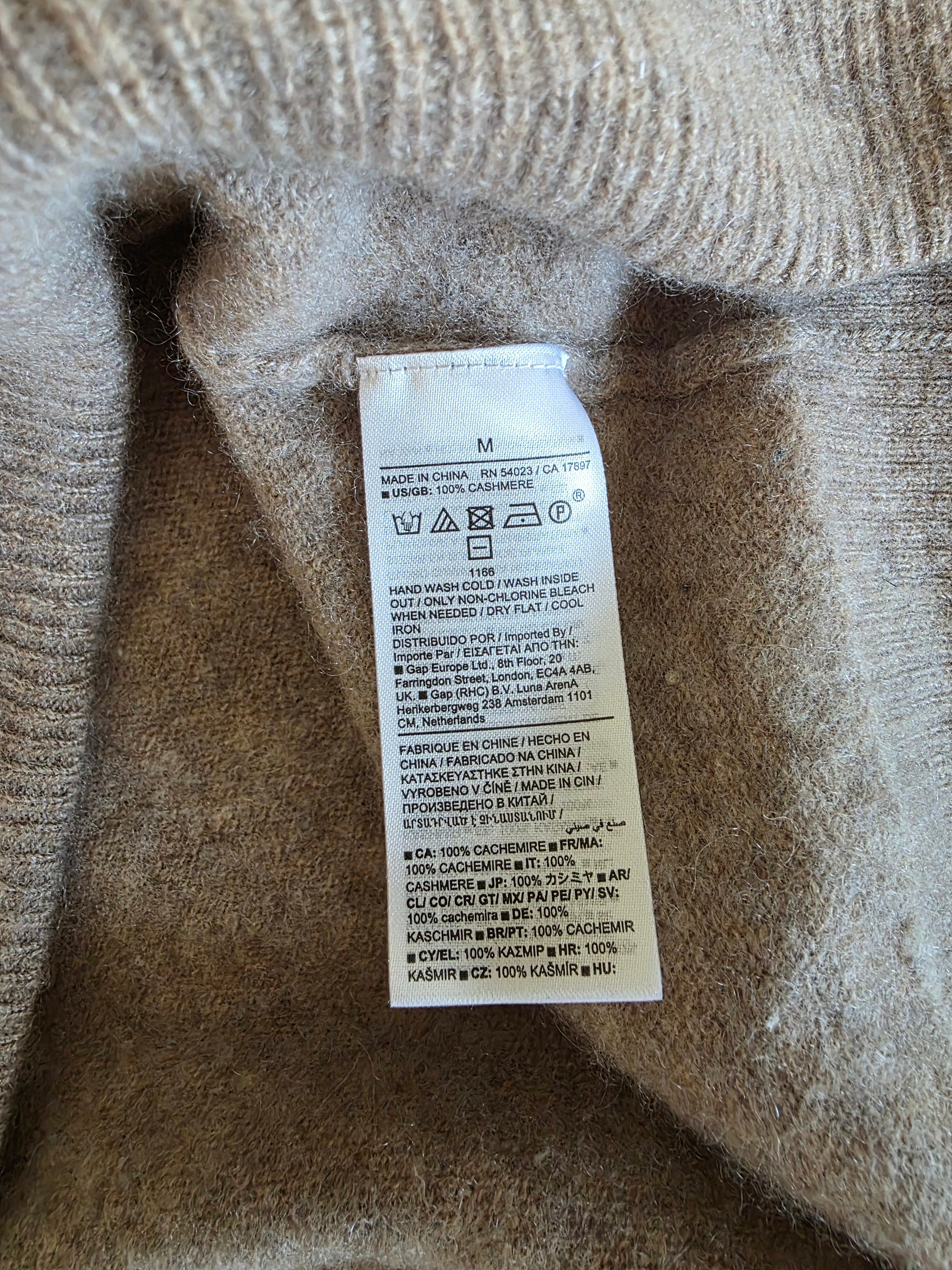 Banana Republic V Neck Cashmere Sweater (M)