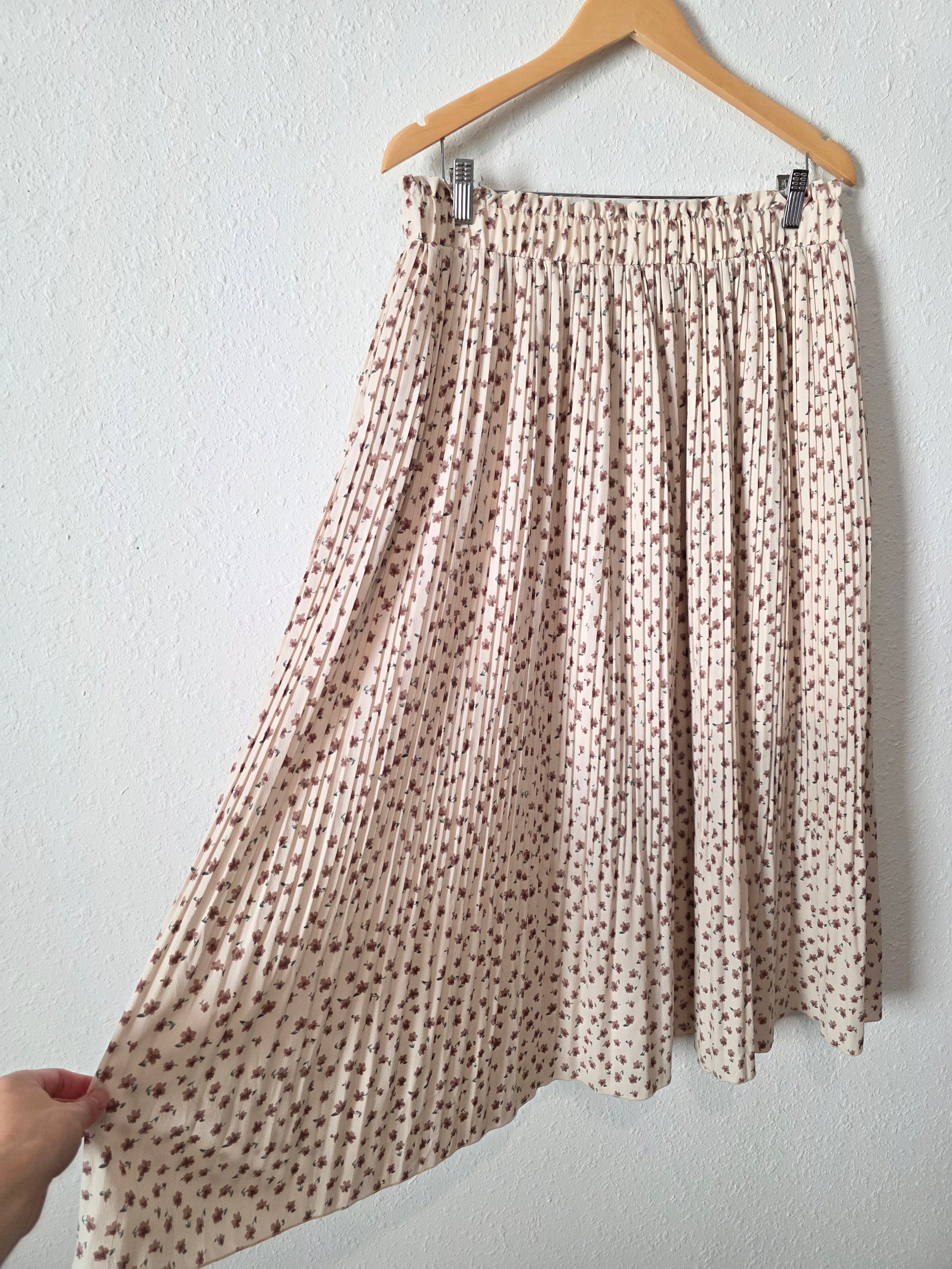 NEW Floral Pleated Midi Skirt (XXL)
