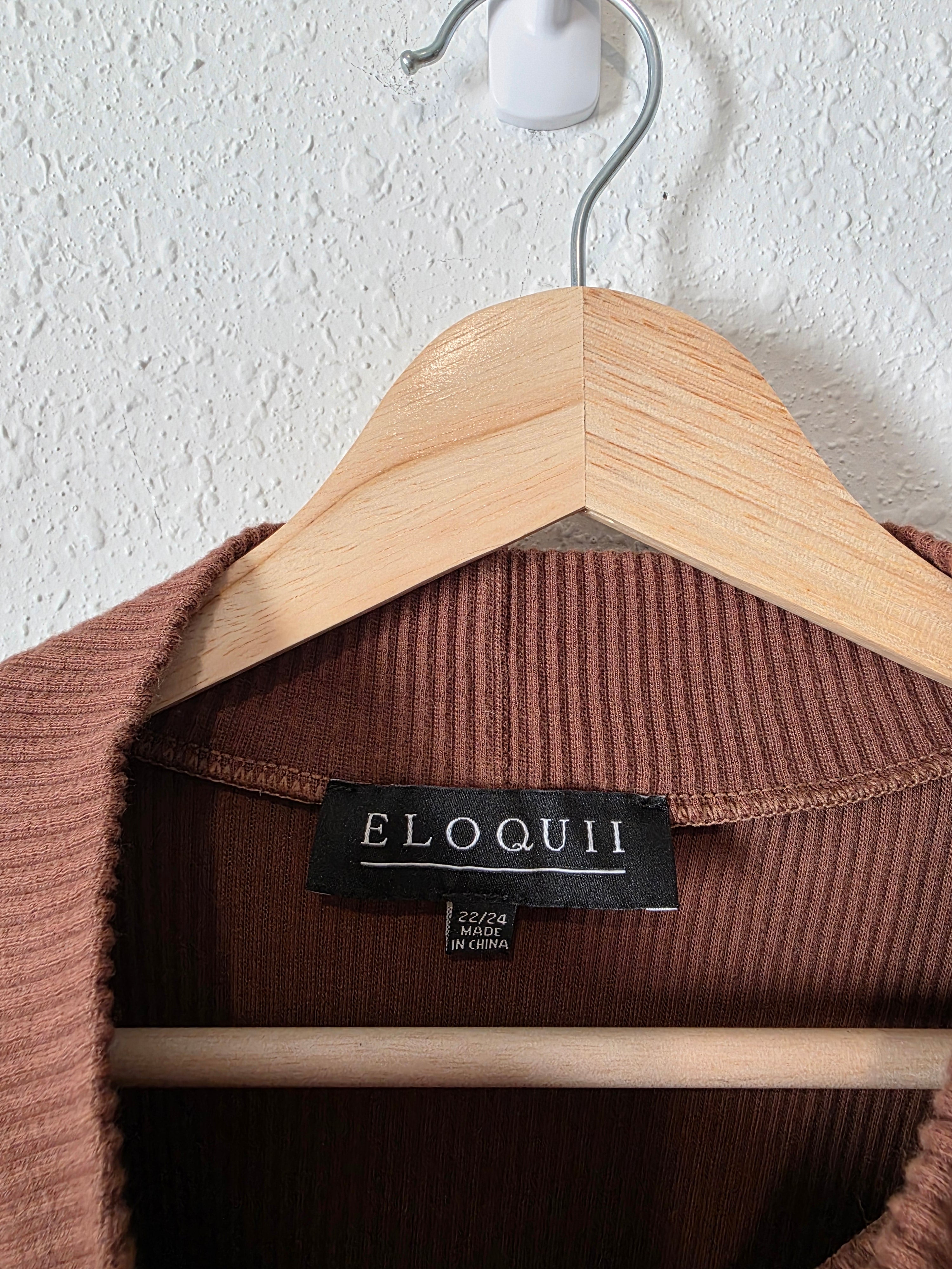 Eloquii Brown Ribbed Mock Top (22/24)