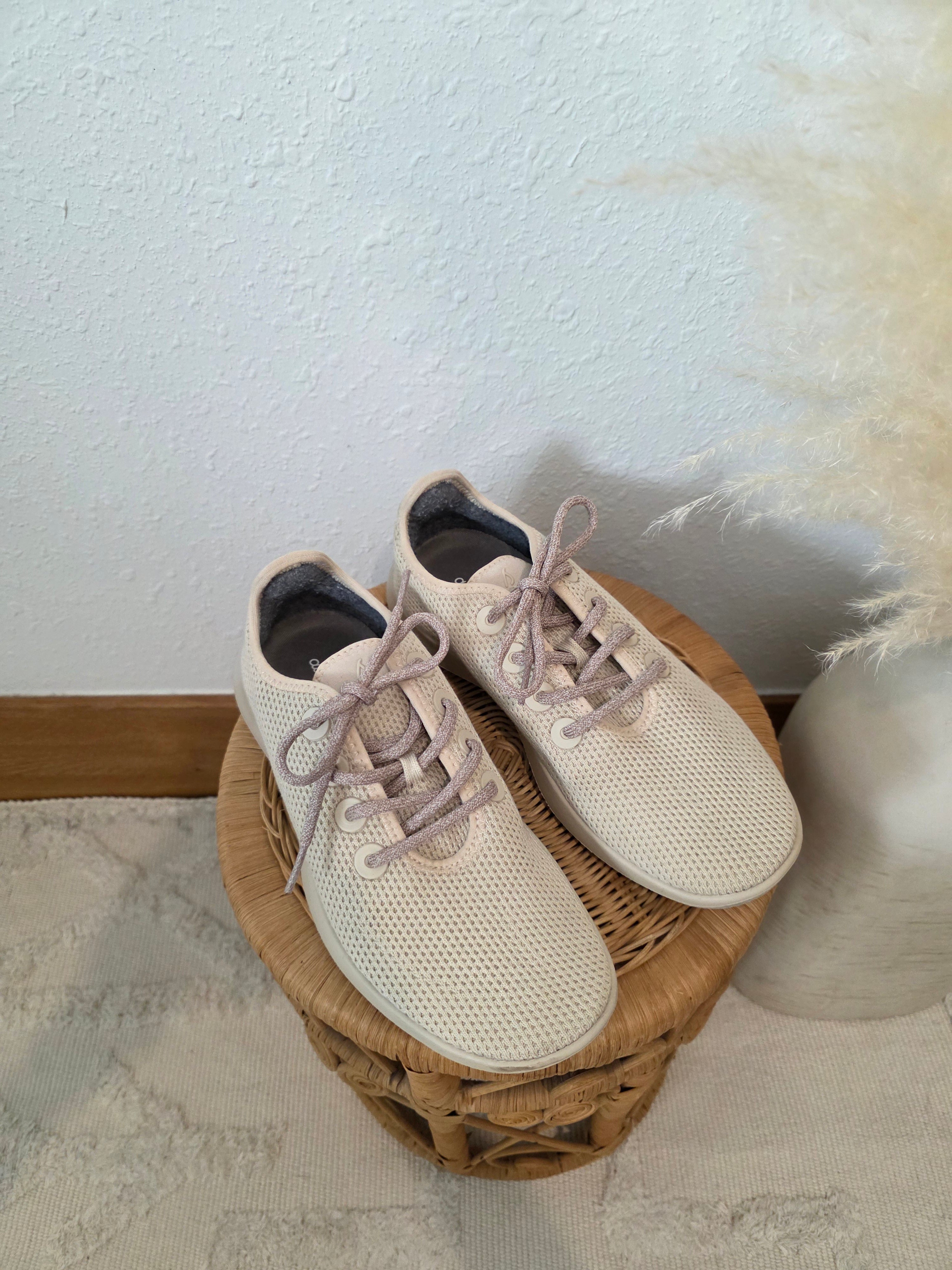 Allbirds Neutral Sneakers (9)
