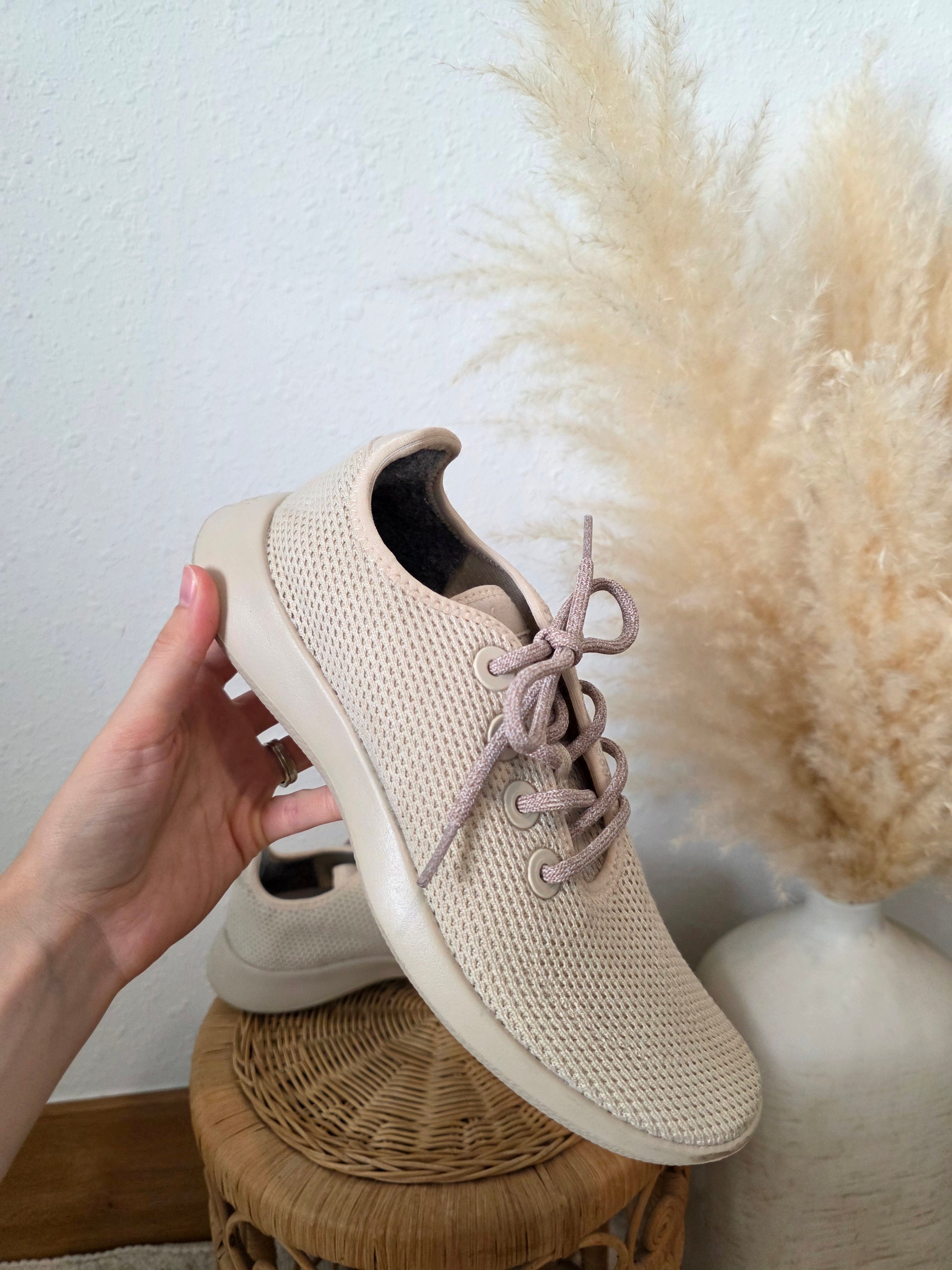 Allbirds Neutral Sneakers (9)
