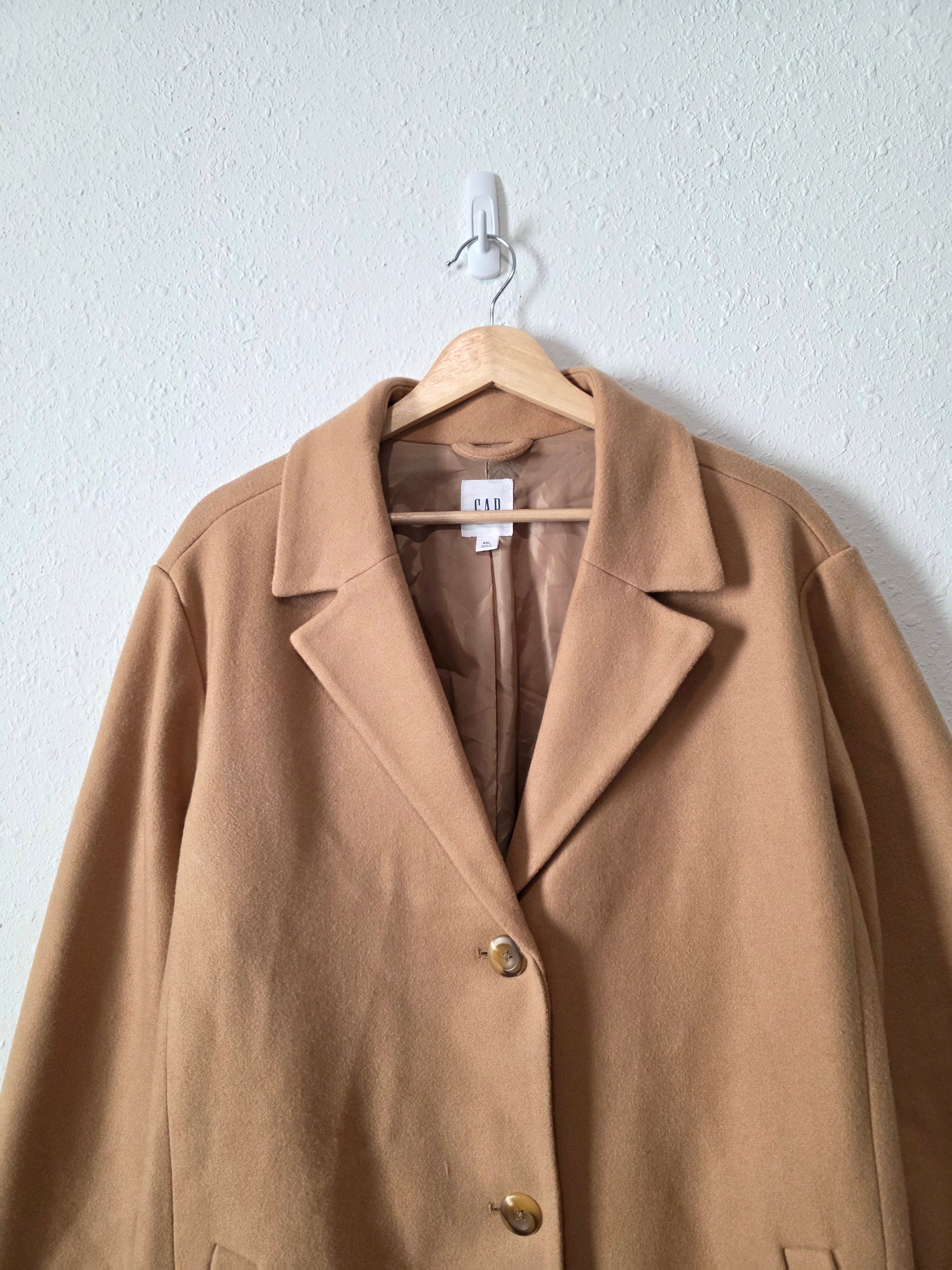 Gap Camel Button Up Coat (XXL)