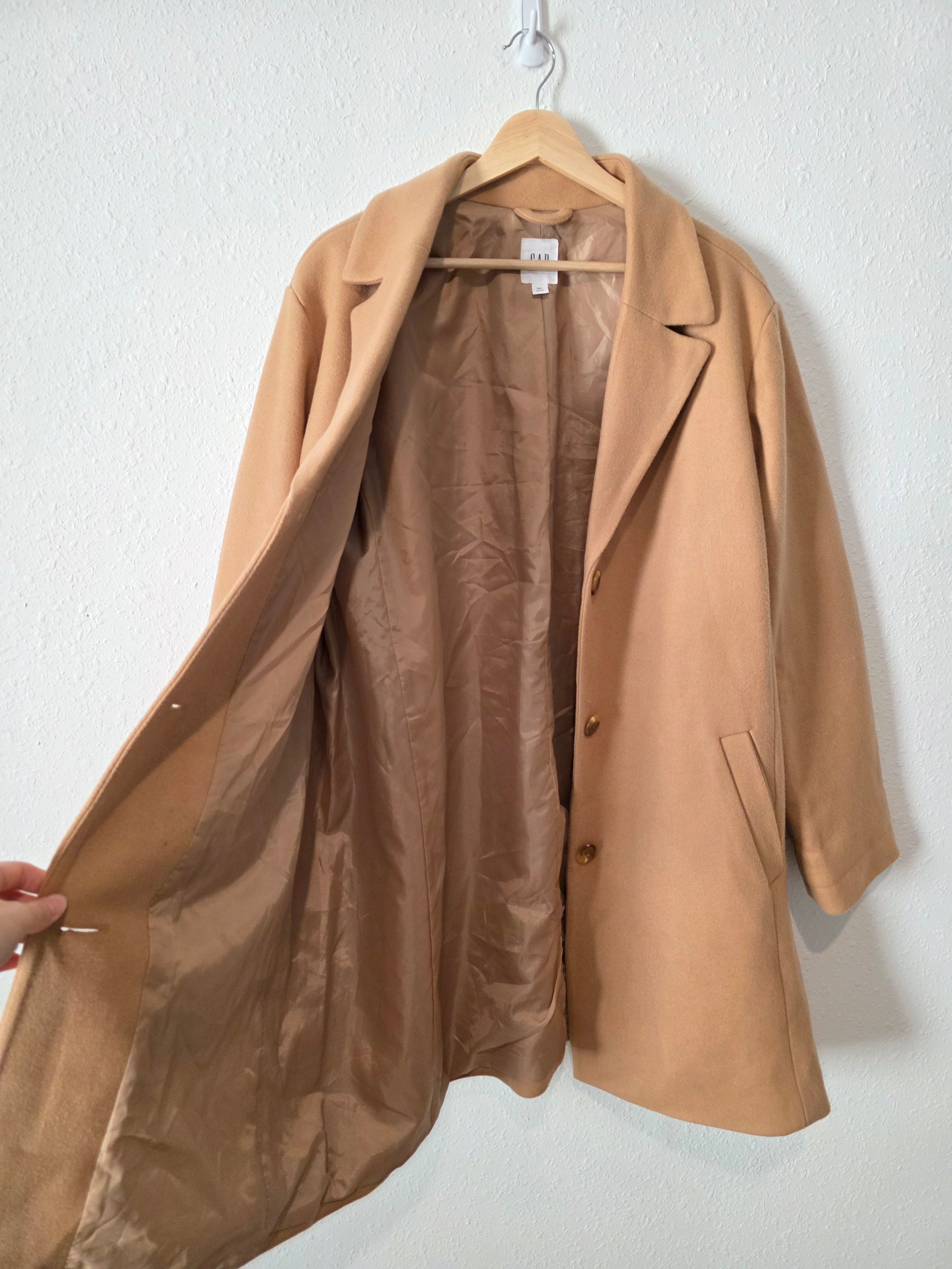 Gap Camel Button Up Coat (XXL)