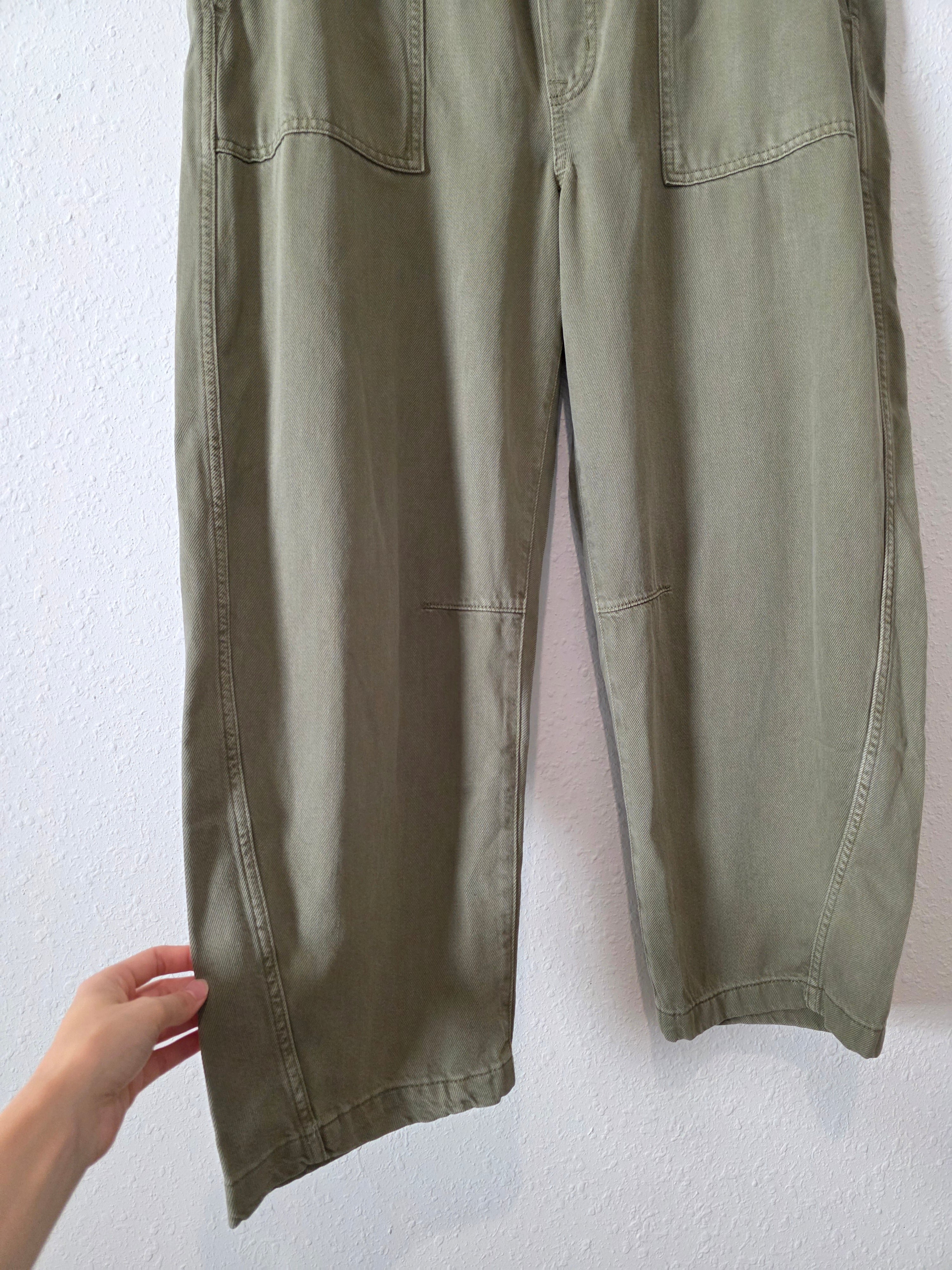 Gap Pull On Easy Barrel Jeans (XL)