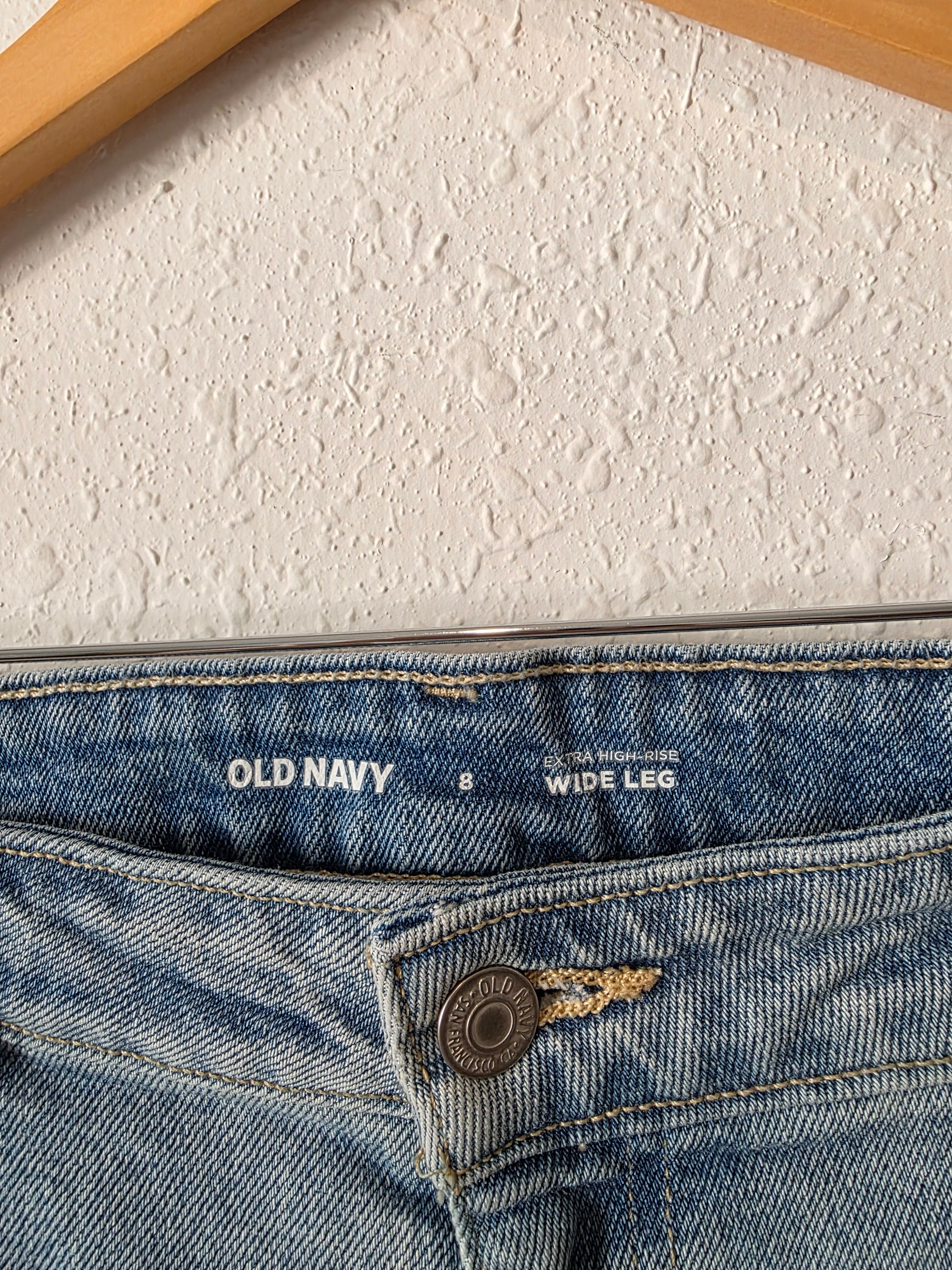 Light Wash Wide Leg Jeans (8)