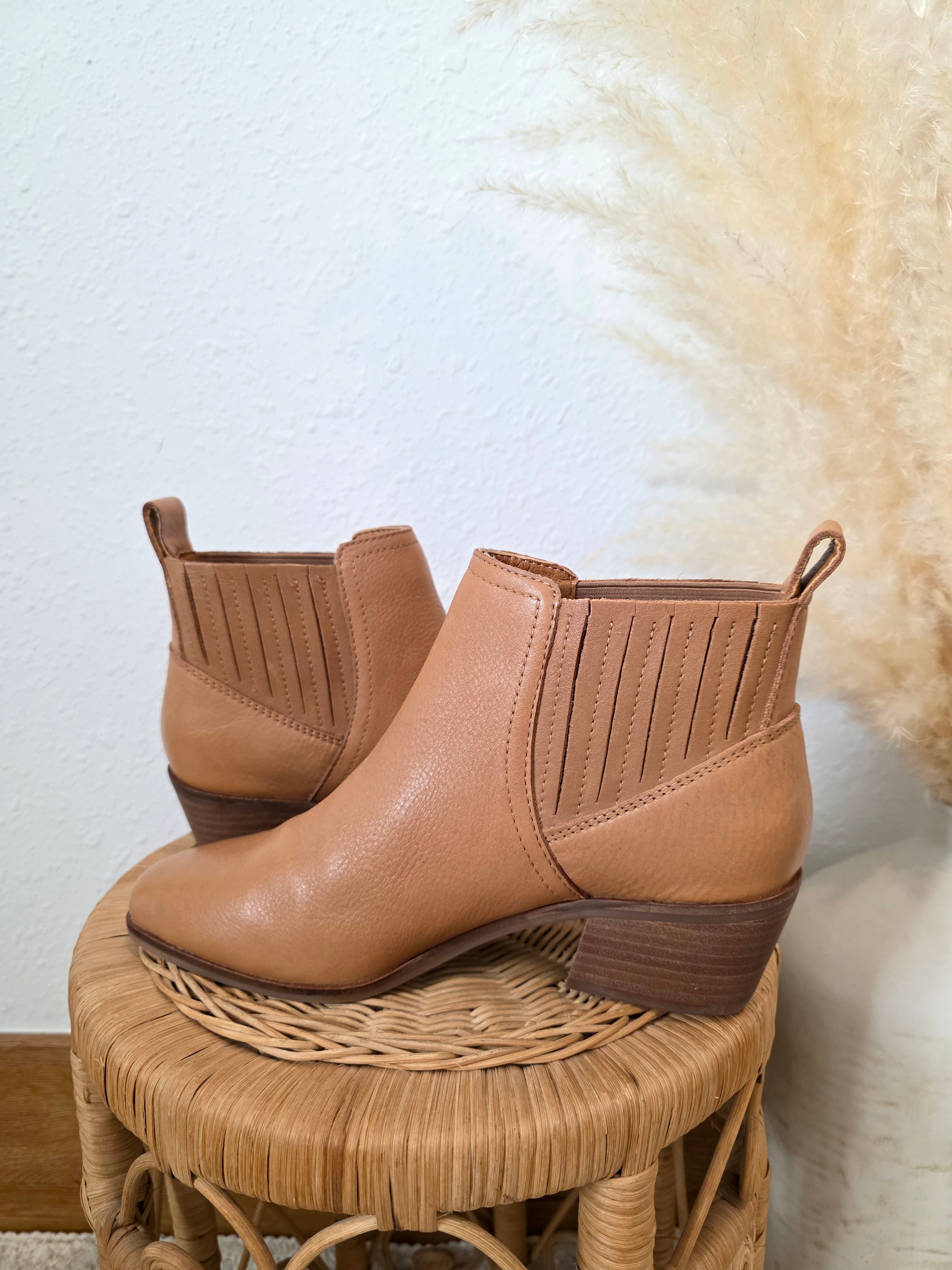Lucky Brand Leather Ankle Boots (7.5)