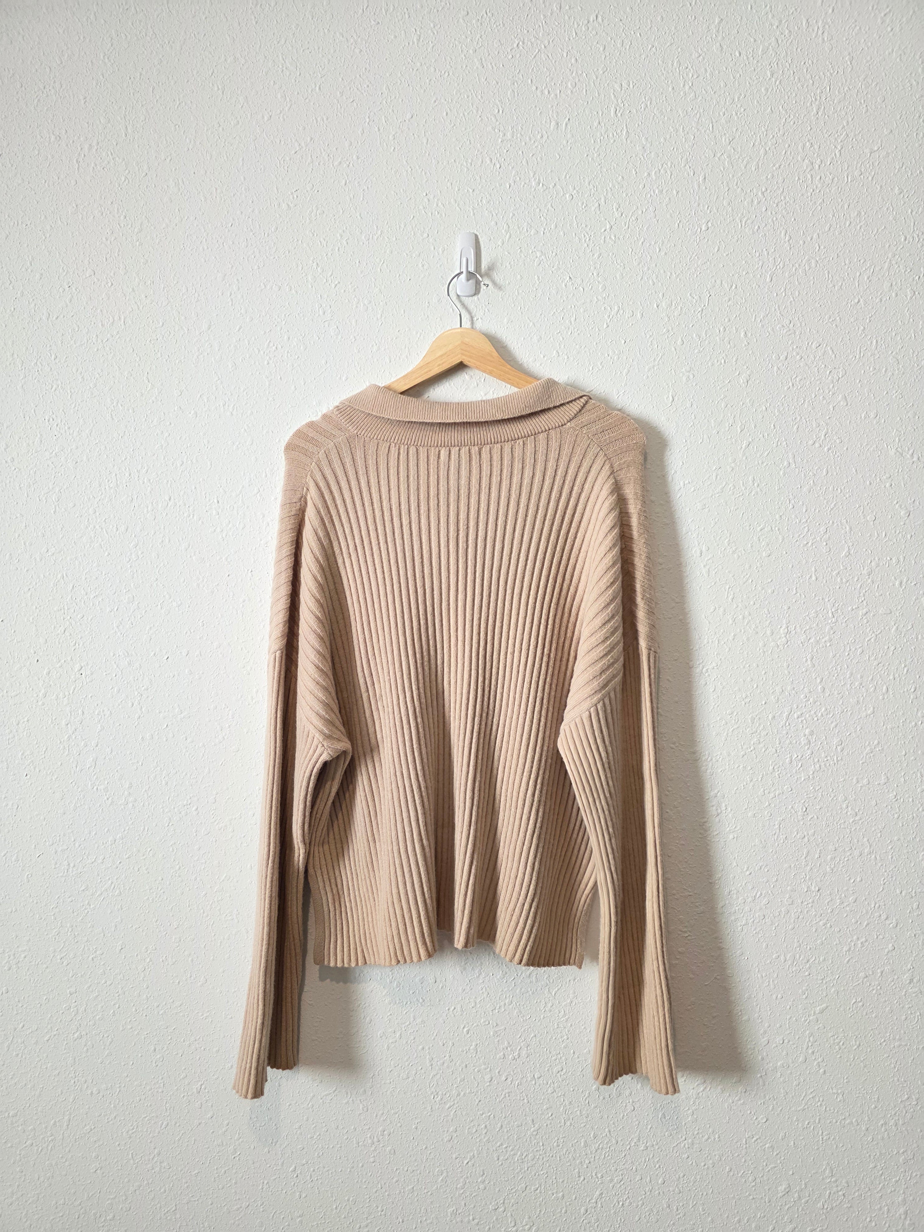 Ribbed Knit Button Up Sweater (XL)