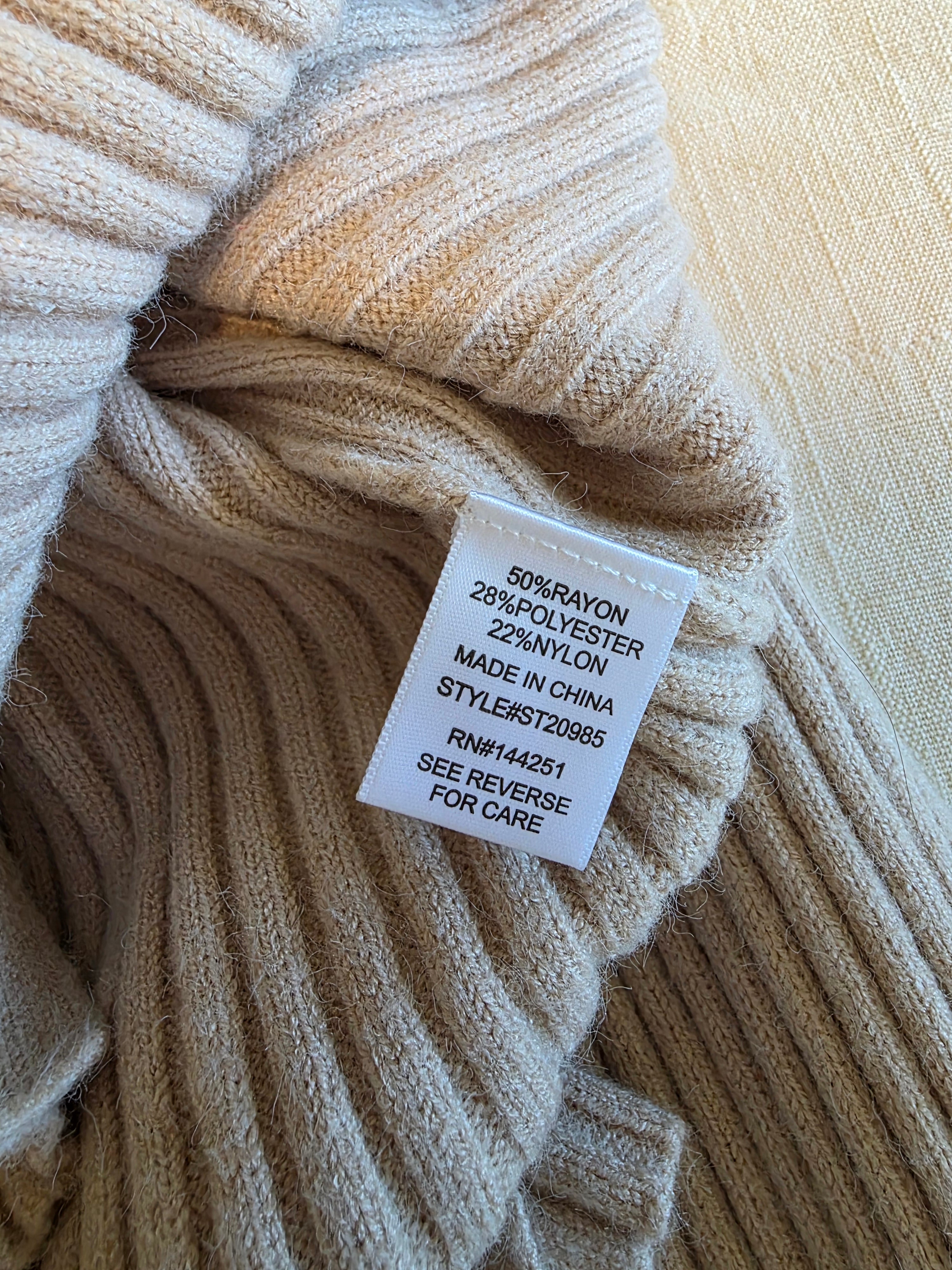 Ribbed Knit Button Up Sweater (XL)