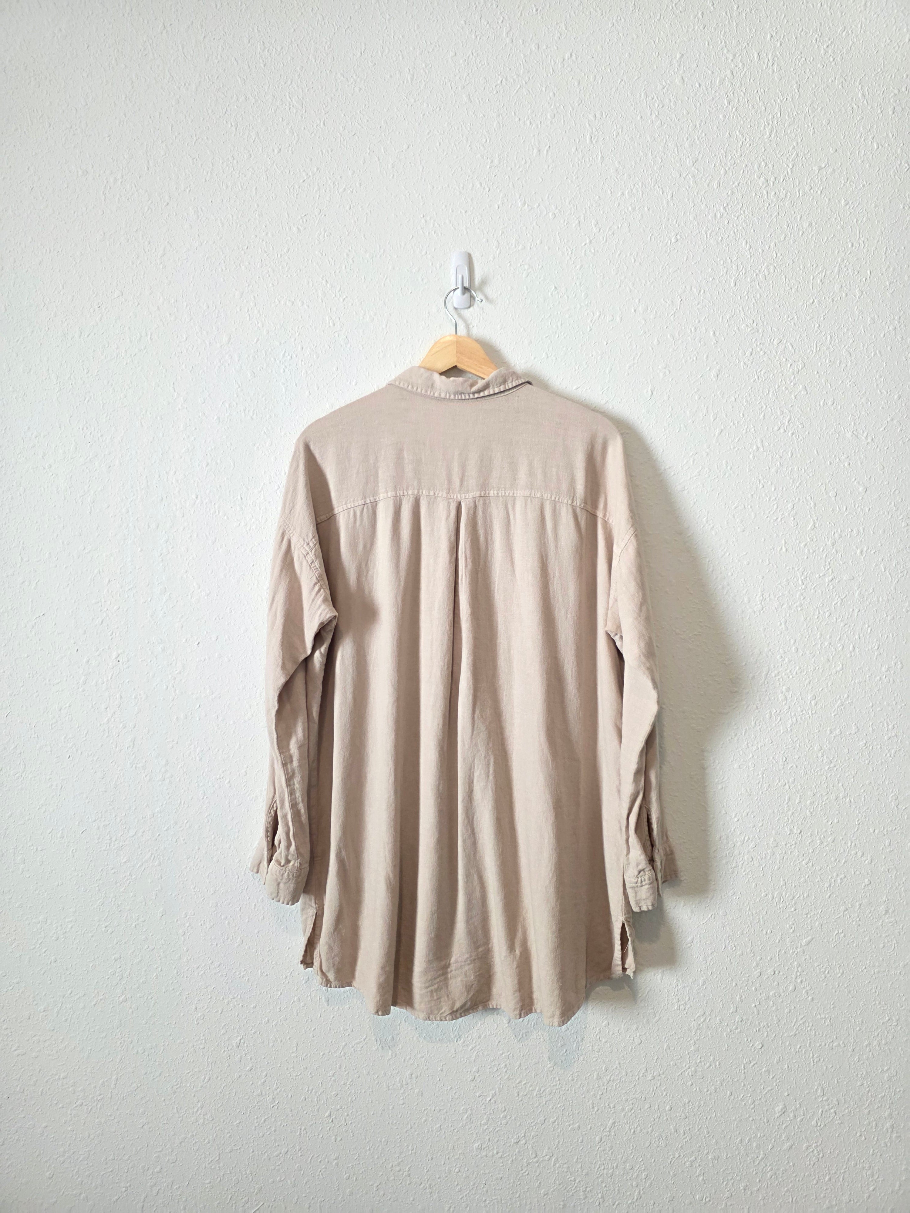 Carly Jean Linen Button Up (L)