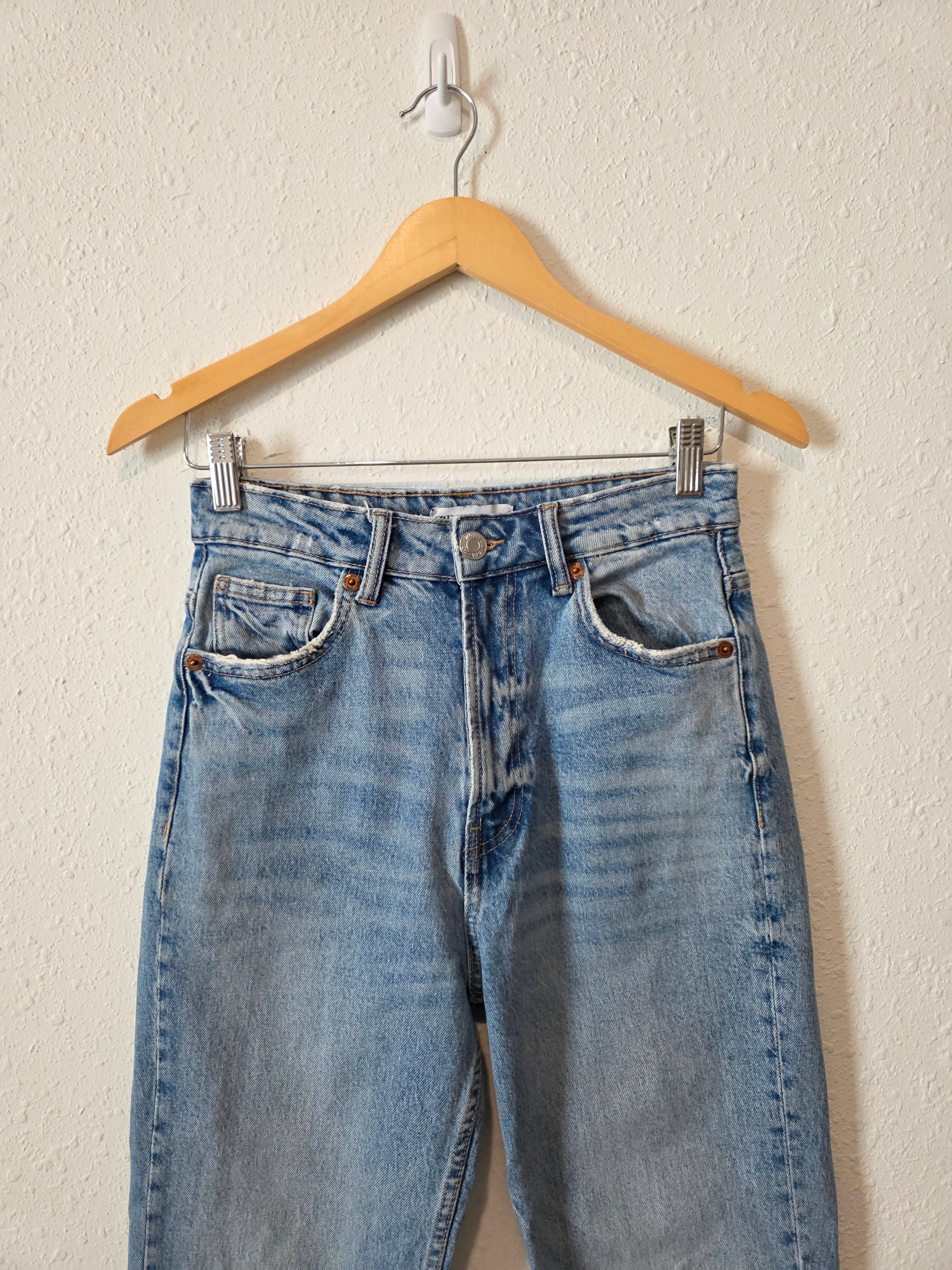 Zara Light Wash Jeans (4)
