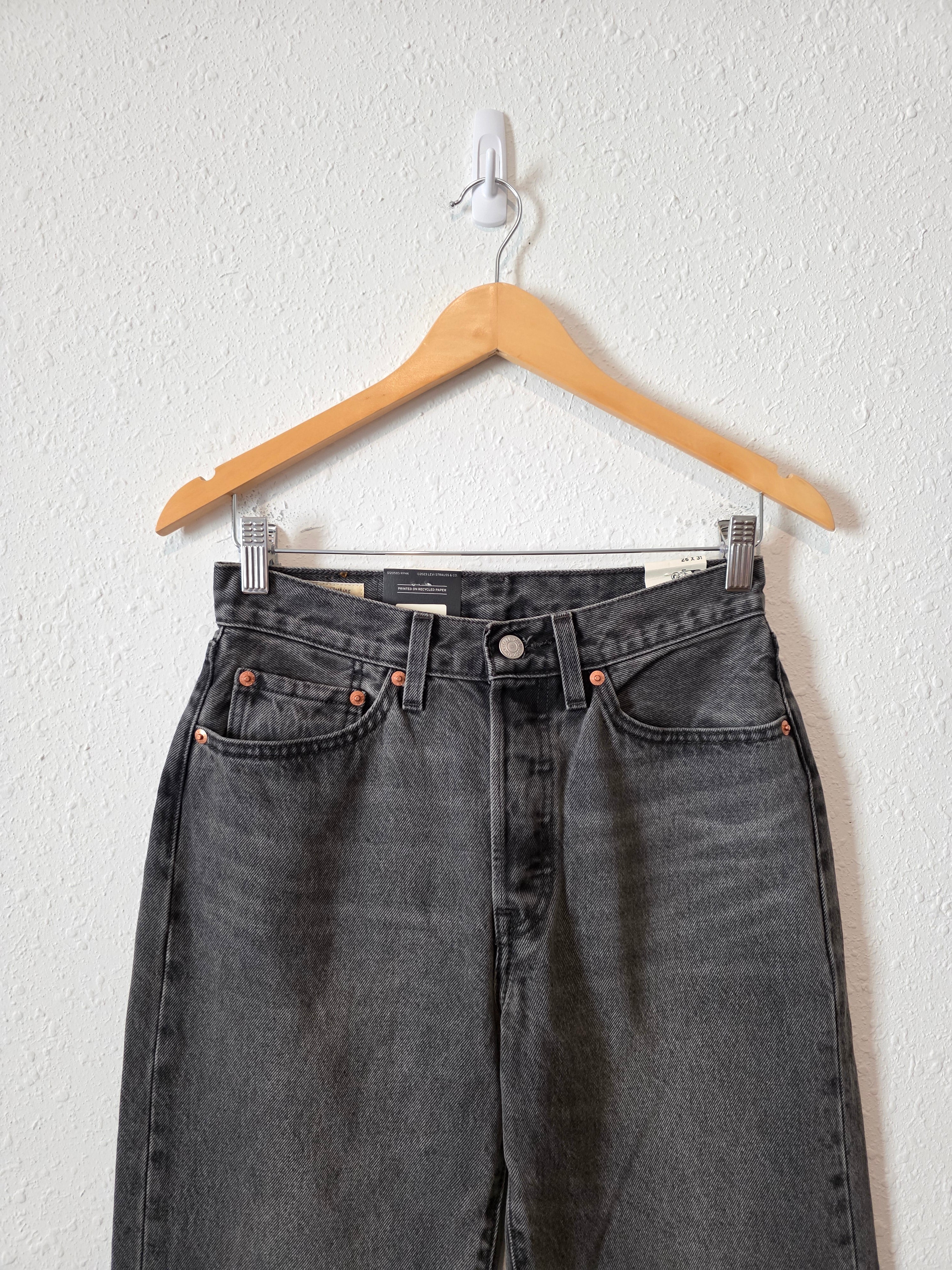 NEW Levi's 501 Straight Jeans (26)