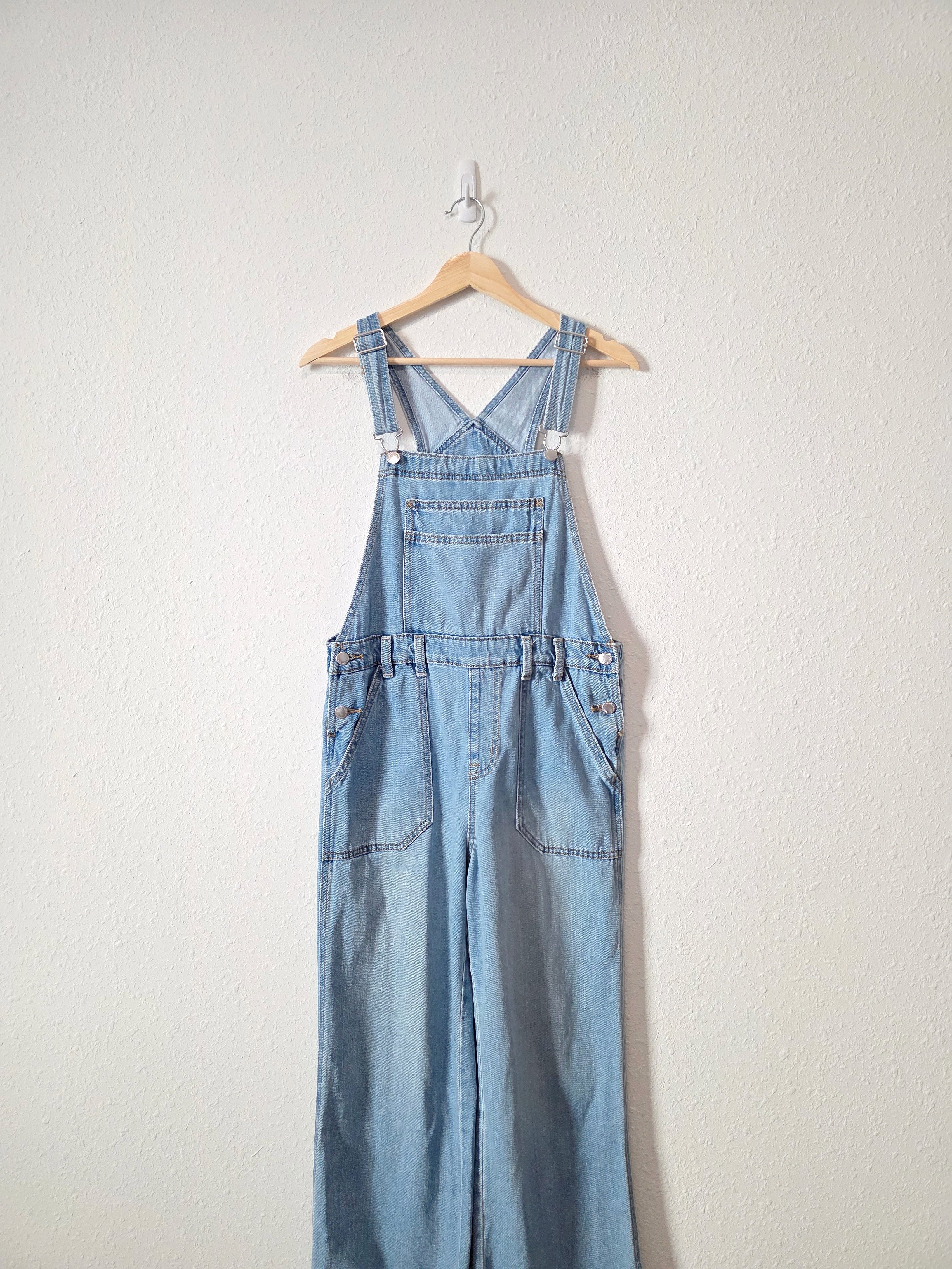 Light Wash Wide Leg Overalls (4)