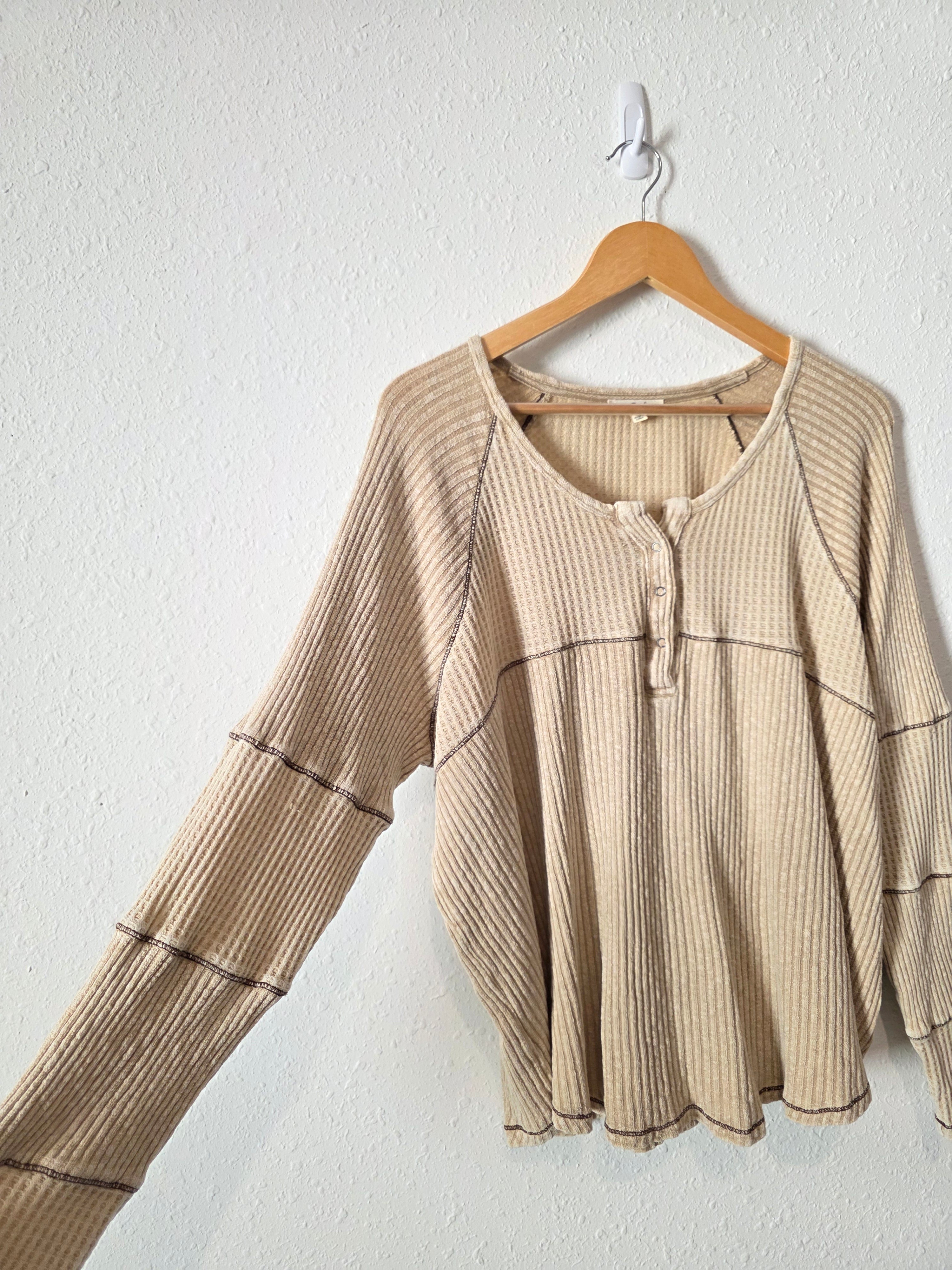 Easel Ribbed Waffle Henley Tee (L)