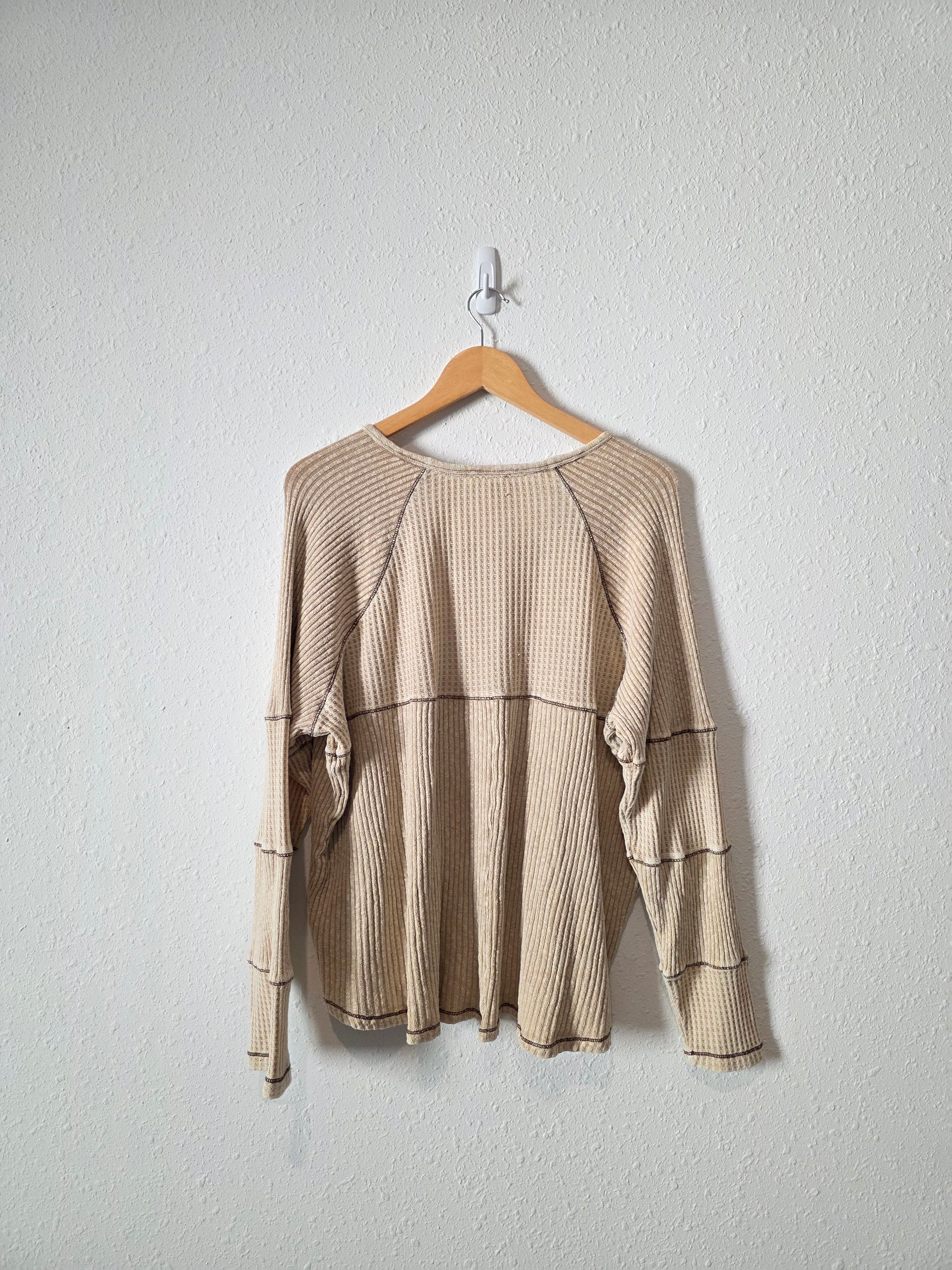 Easel Ribbed Waffle Henley Tee (L)