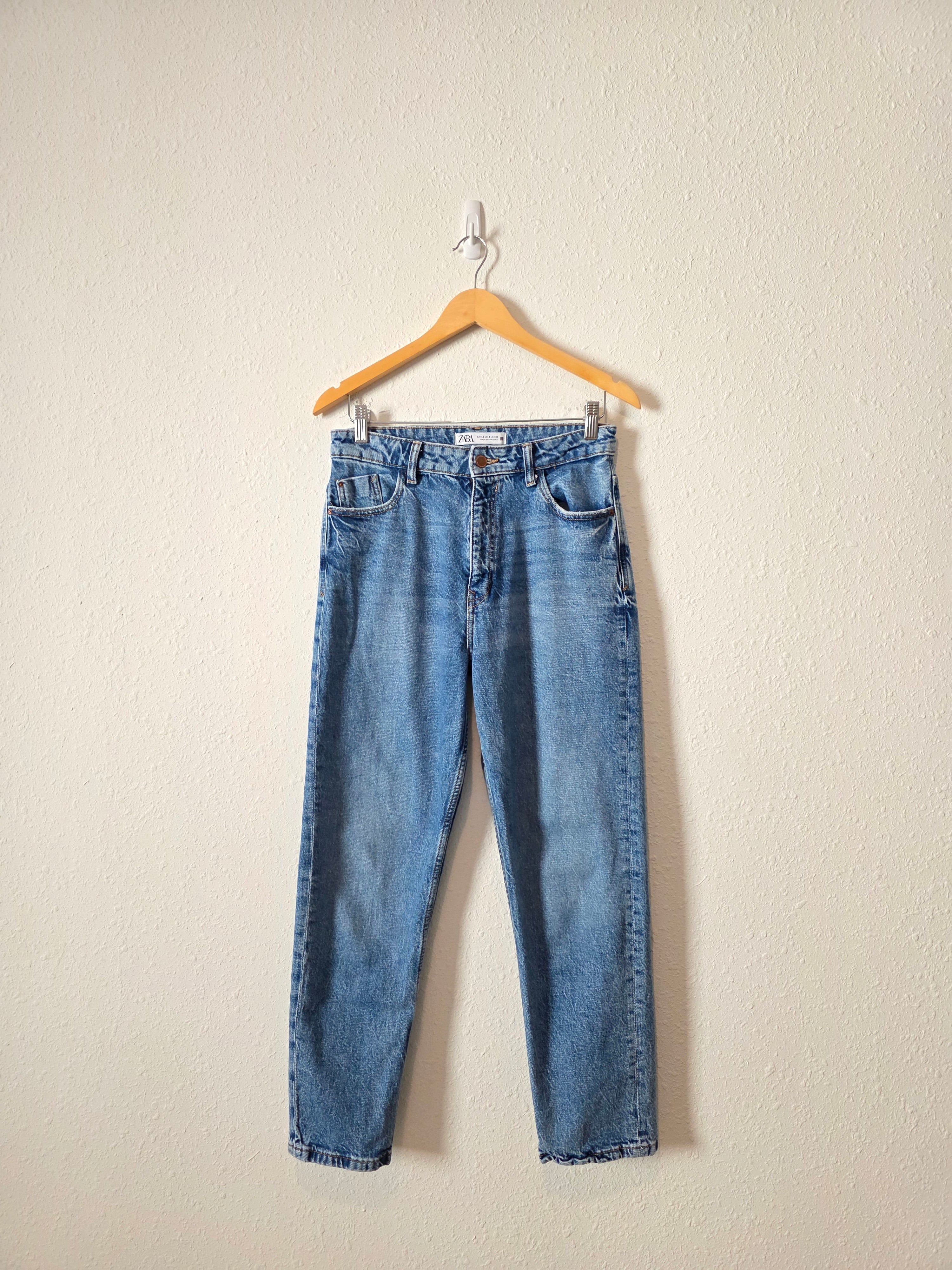 Zara High Rise Straight Jeans (8)