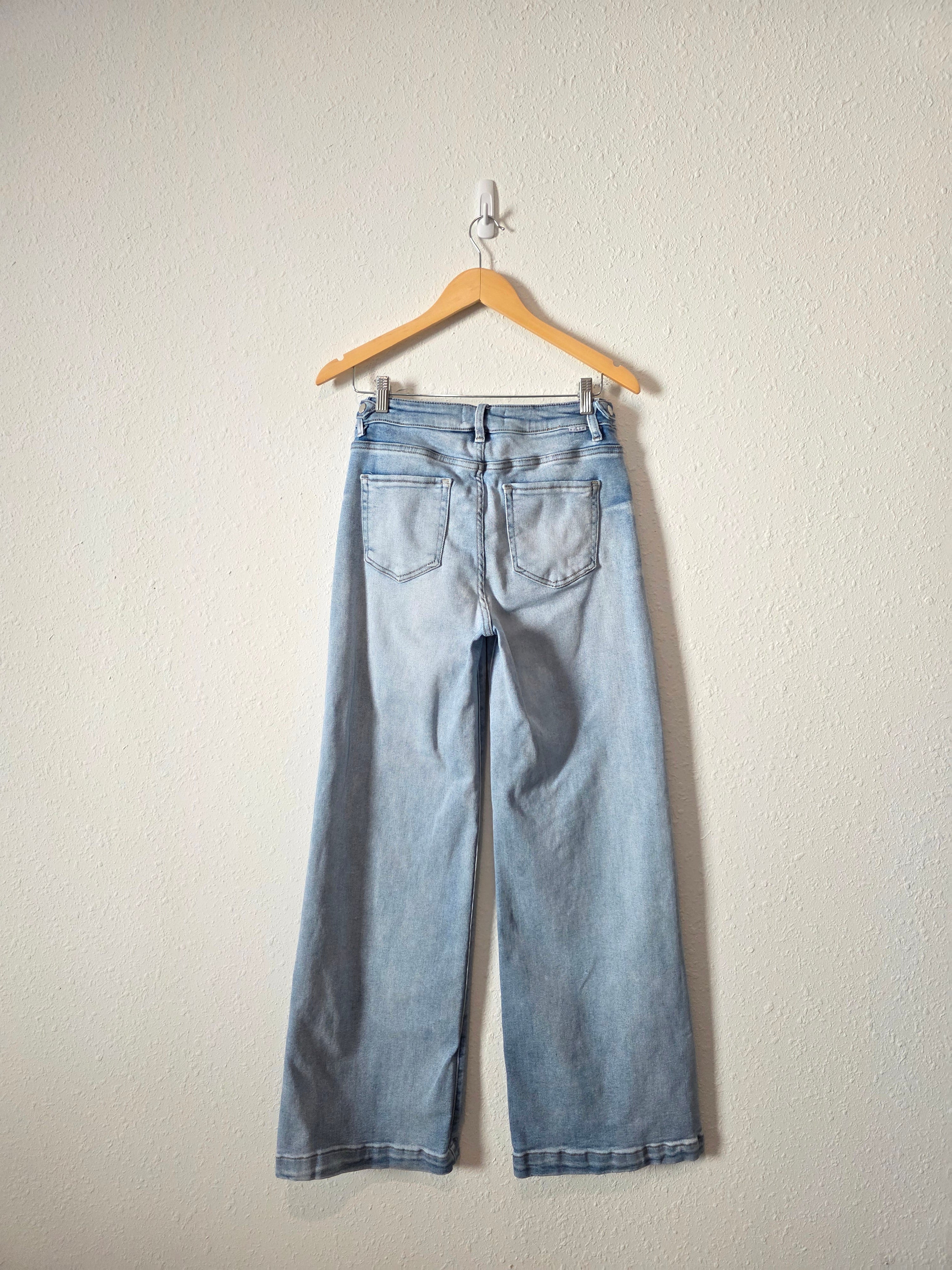 Risen Light Wash Wide Leg Jeans (29)