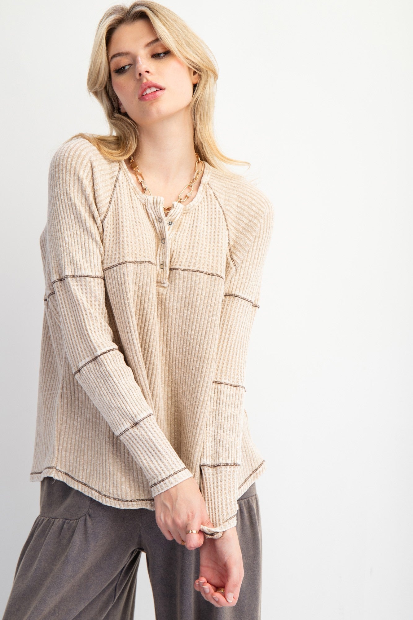 Easel Ribbed Waffle Henley Tee (L)