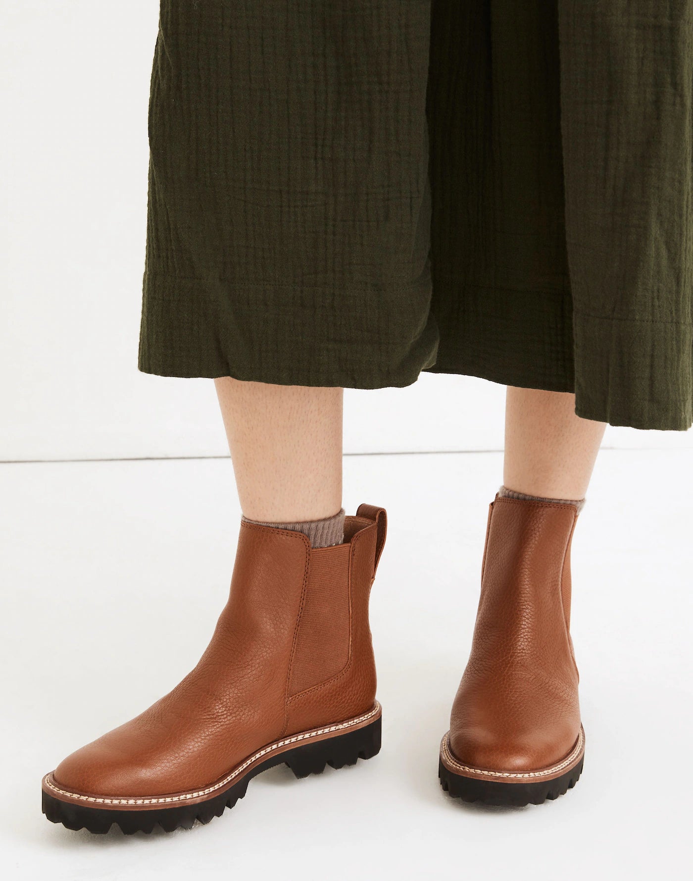 Madewell Leather Chelsea Boots (9)