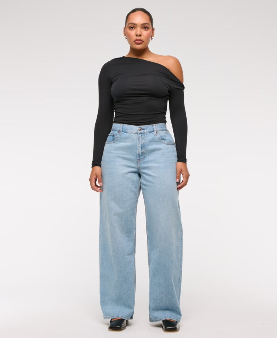 Abercrombie Light Wash Loose Jeans (28/6 long)