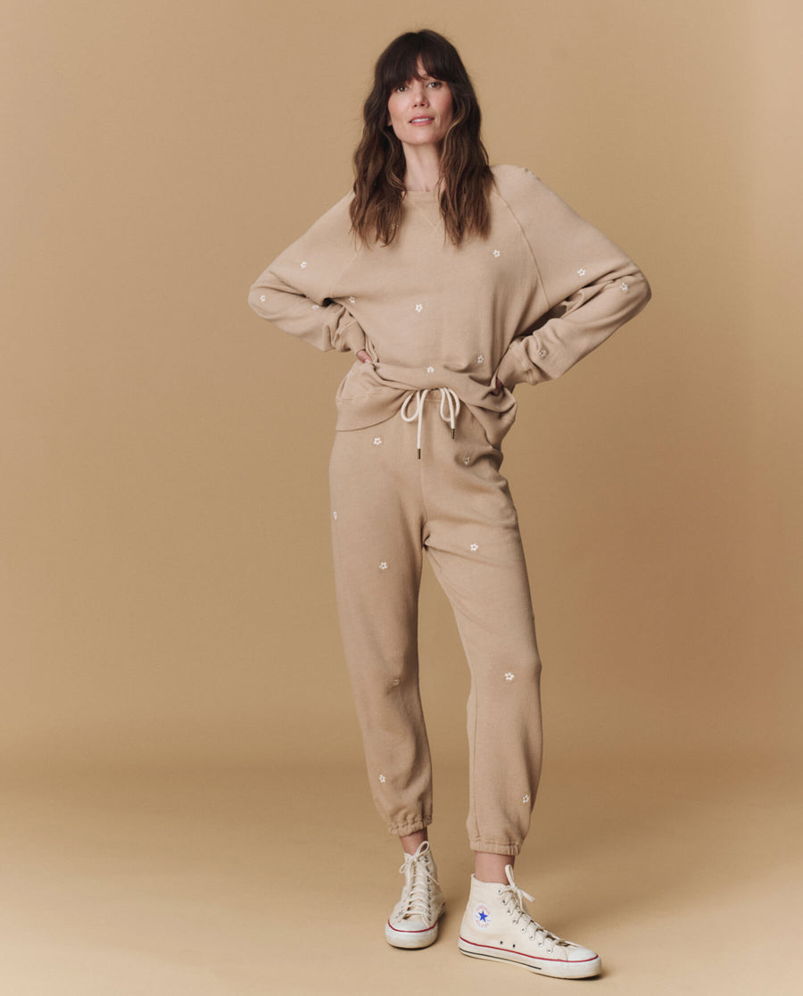 The Great Daisy Embroidered Joggers (M)