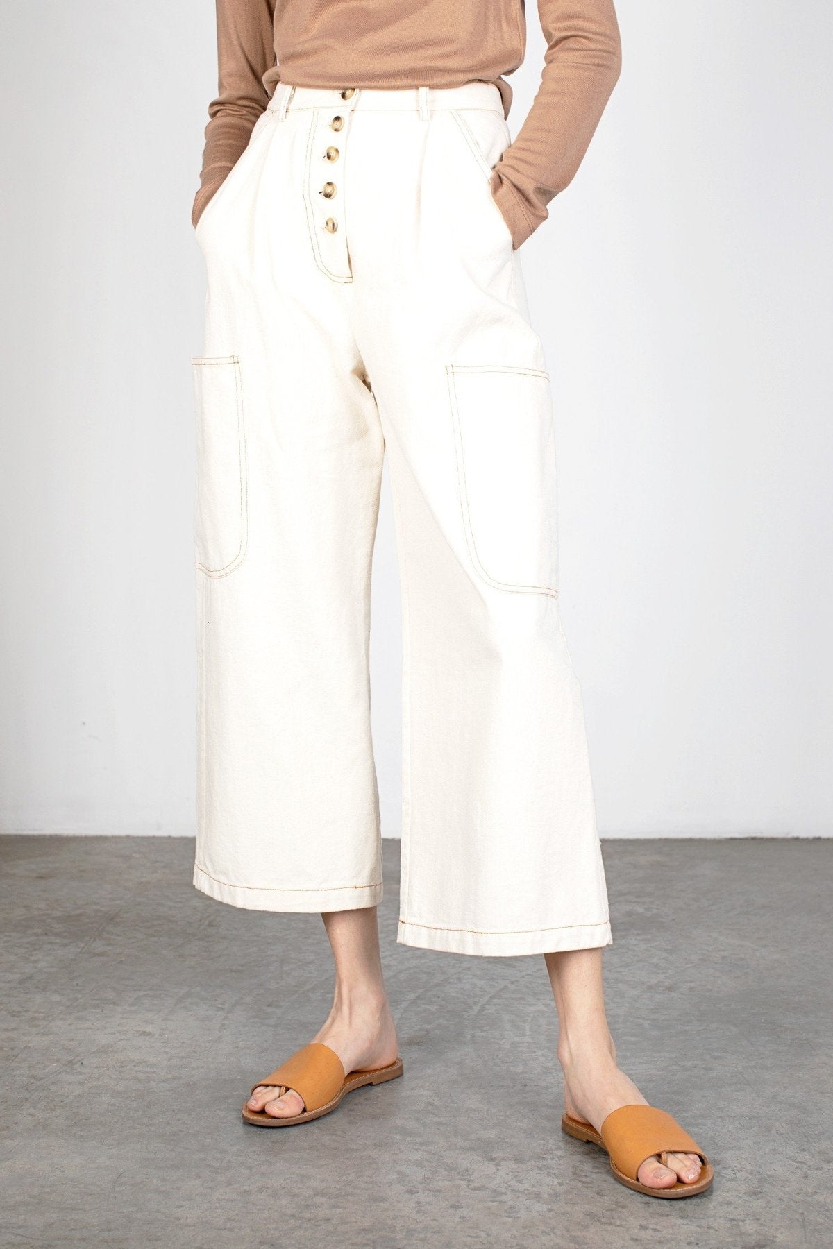 Mod Ref Ecru Wide Leg Pants (L)