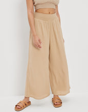 Load image into Gallery viewer, Smocked Wide Leg Pants (S/M)
