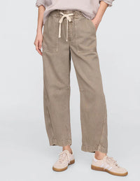 Gap Pull On Barrel Jeans (XS)