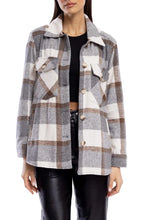 Load image into Gallery viewer, Blanknyc Plaid Shacket (S)
