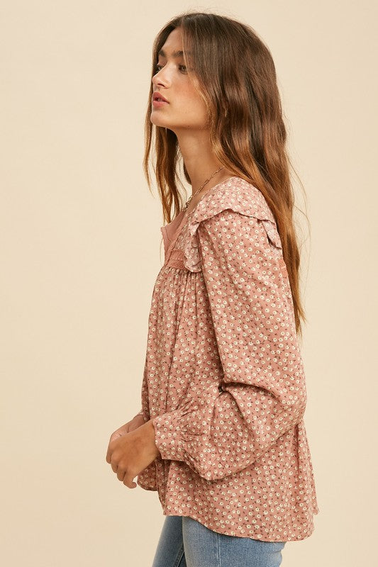 In Loom Dainty Floral Blouse (M)